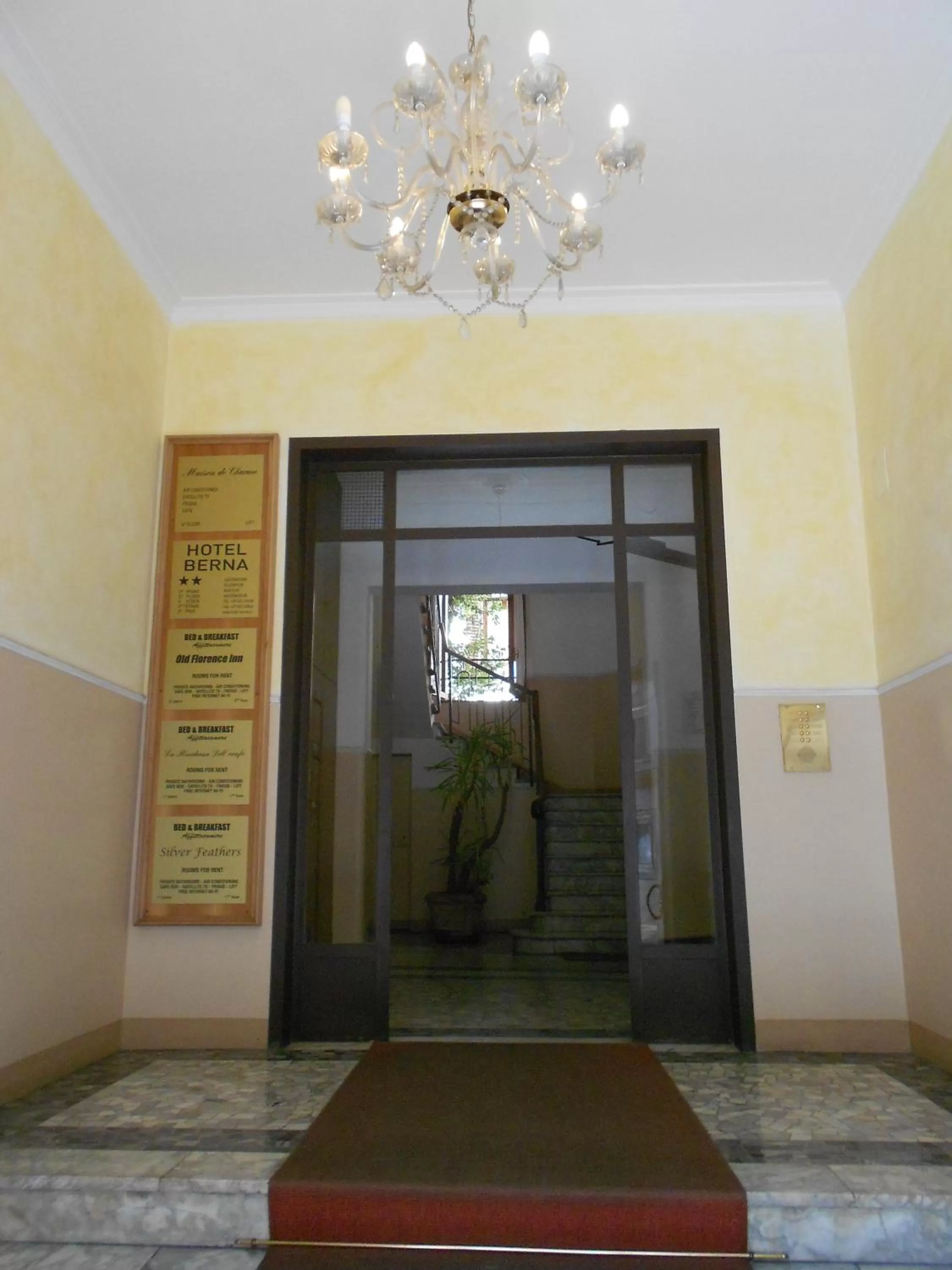 Facade/entrance in Hotel Berna