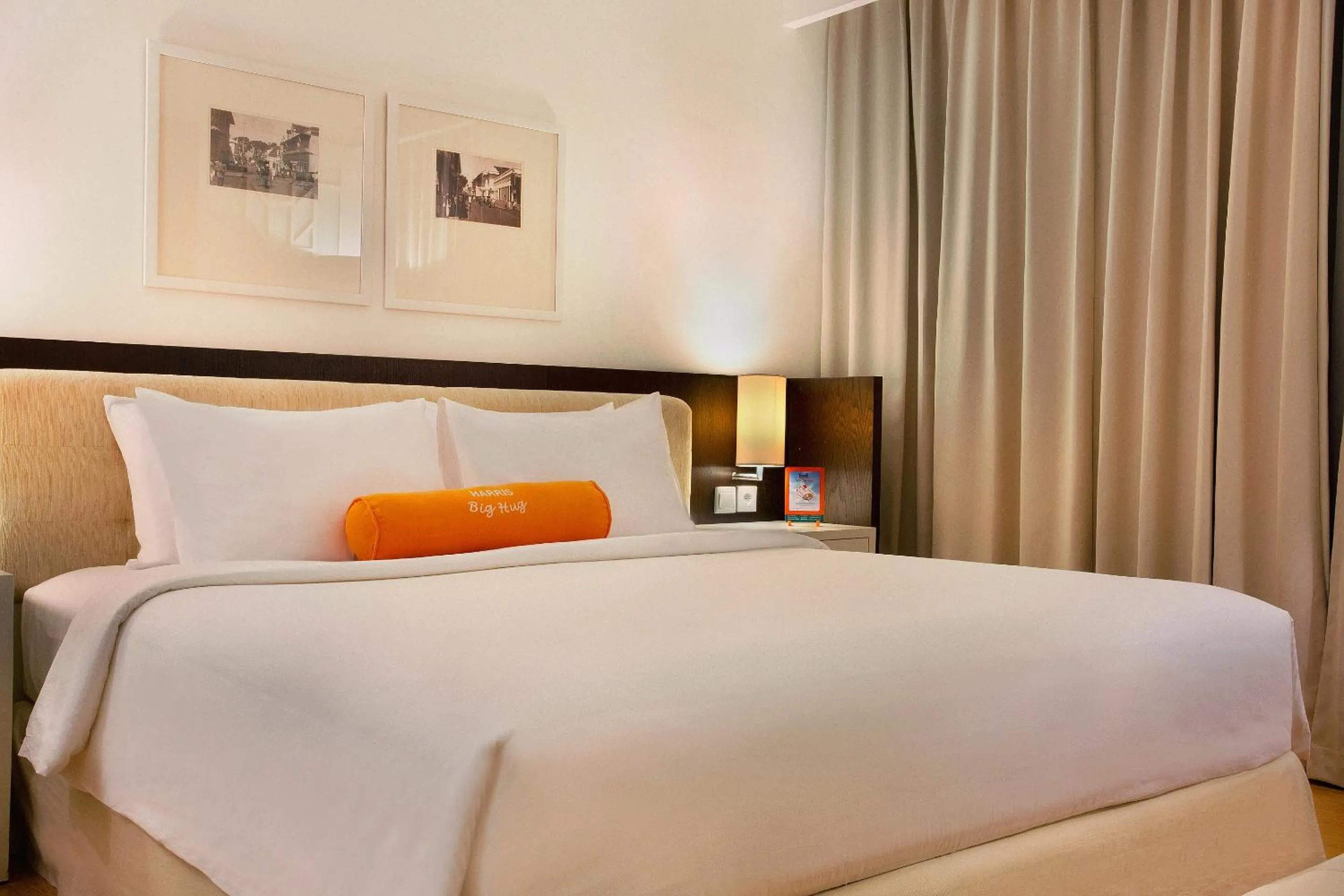 Bed in HARRIS Hotel & Conventions Malang