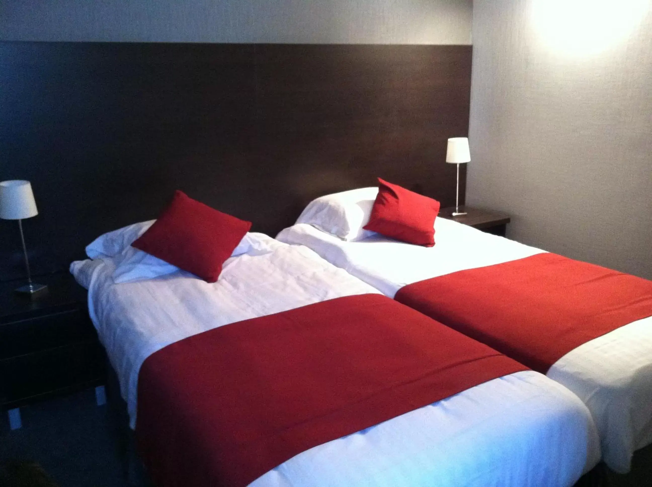Photo of the whole room, Bed in Logis - Hôtel du Nord et Restaurant La Table d'Elisa