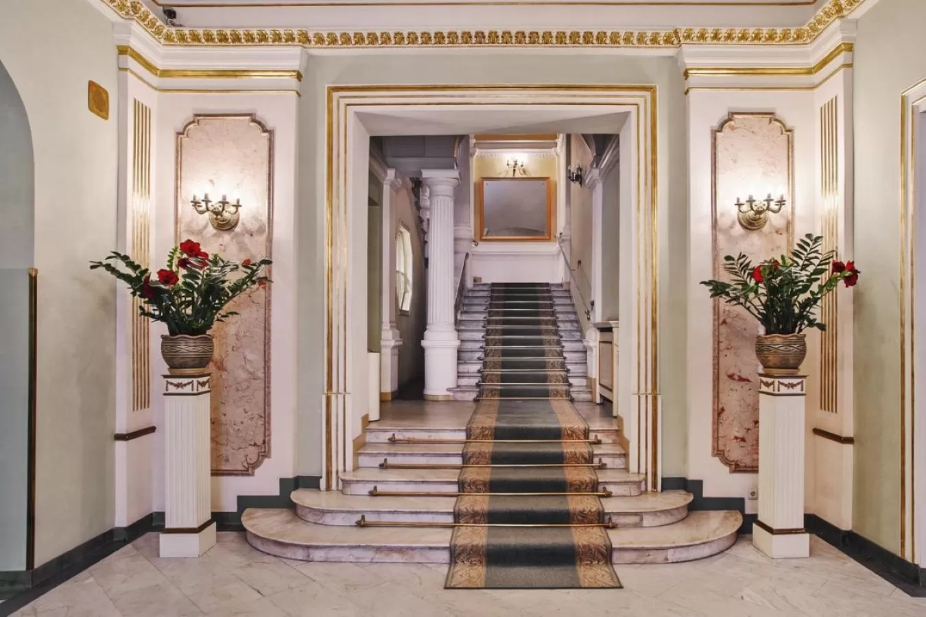 Facade/entrance in Grand Hotel