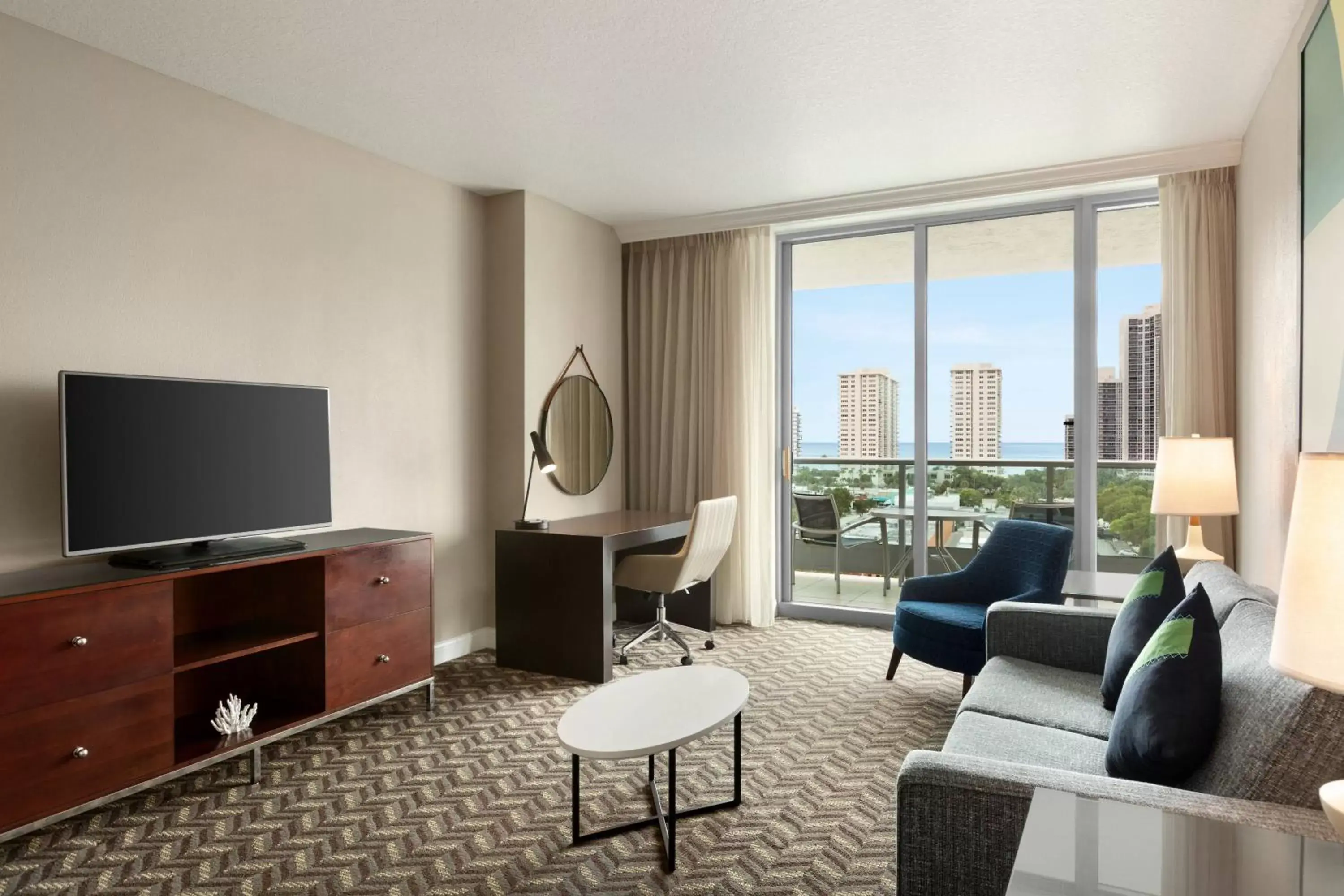 Living room, TV/Entertainment Center in Residence Inn by Marriott Fort Lauderdale Intracoastal