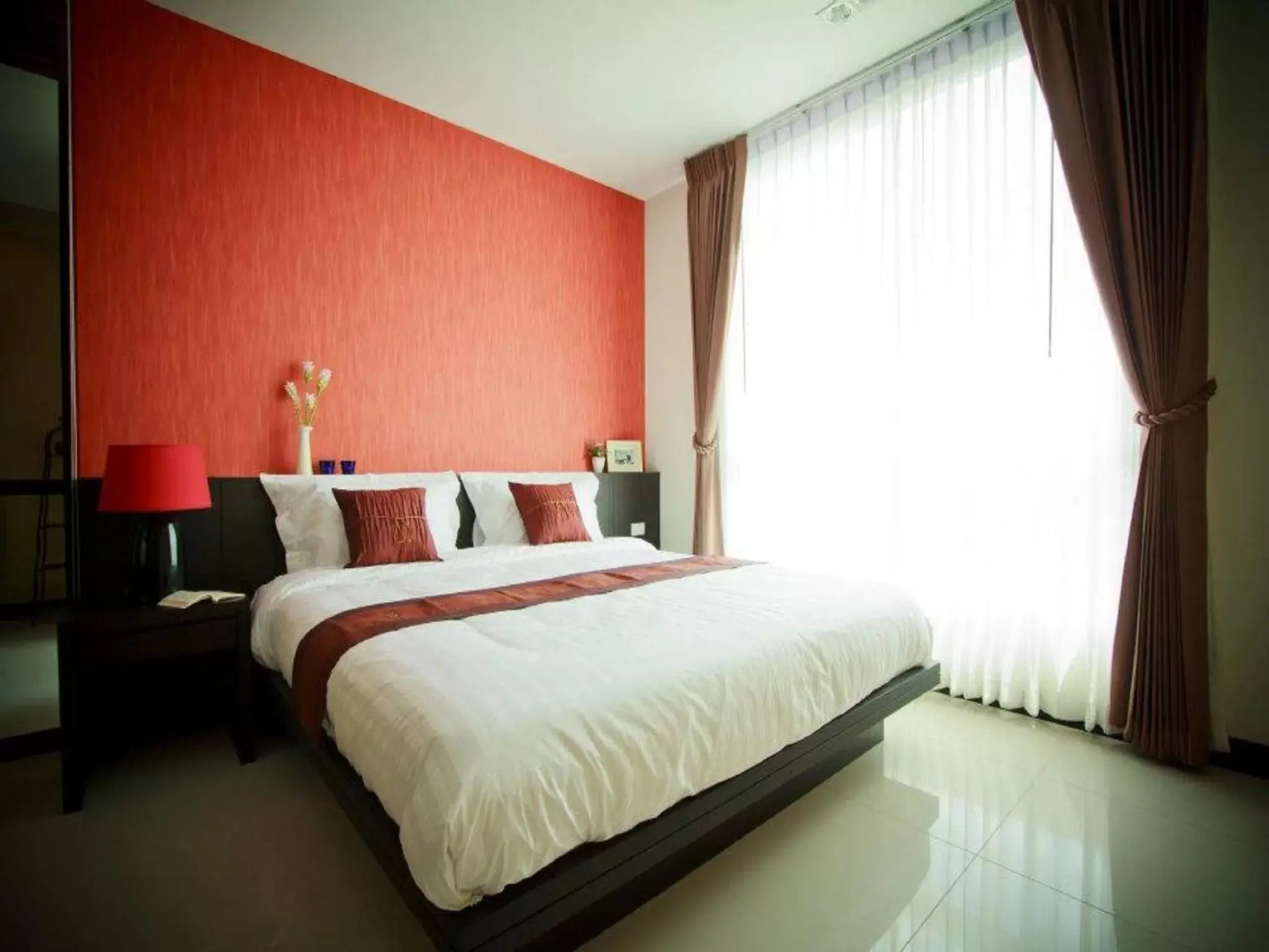 Bedroom, Bed in The Grand Wipanan Residence