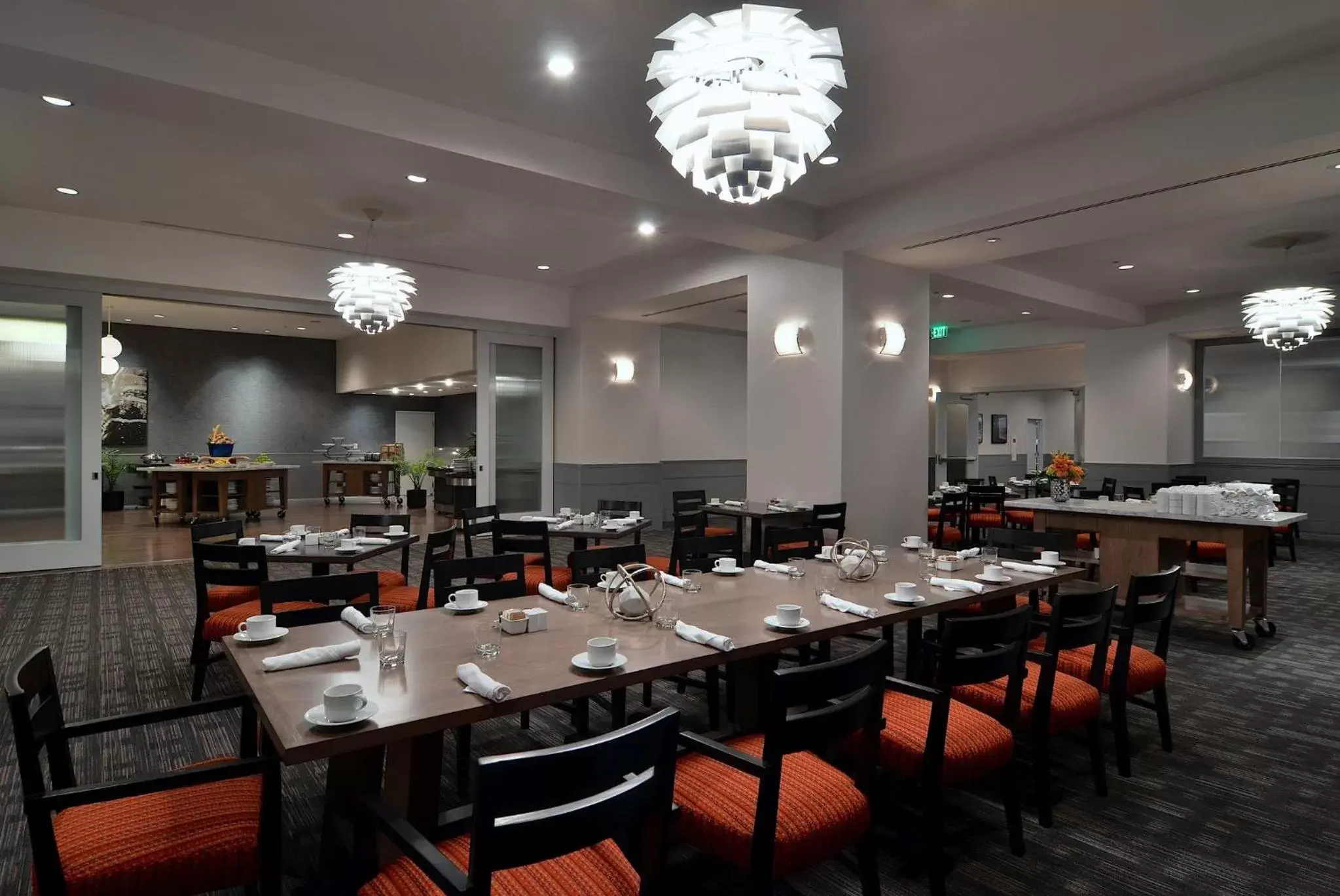 Restaurant/Places to Eat in Loews Hollywood Hotel