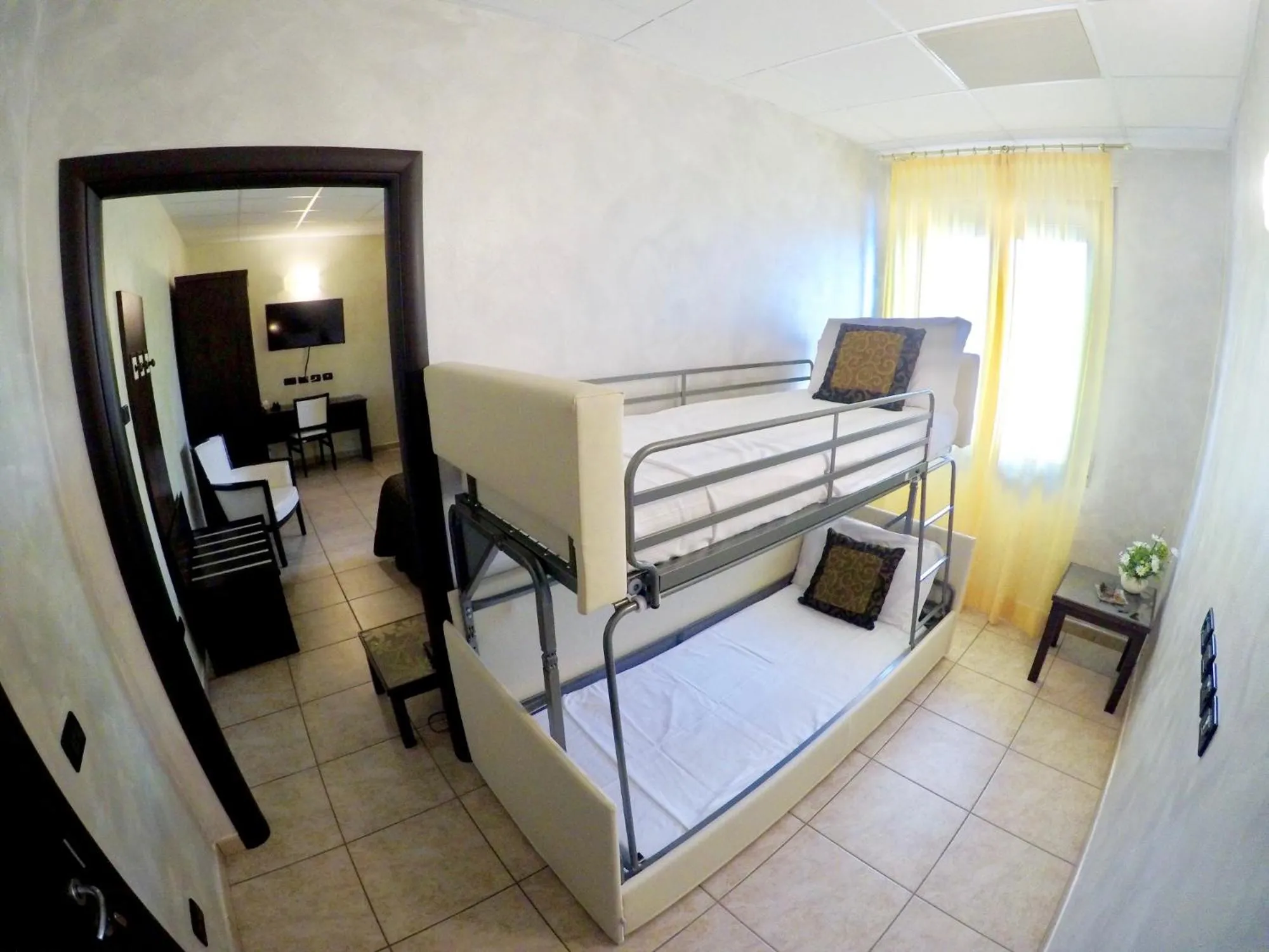 Spring, Bed in Piccolo Hotel Nogara