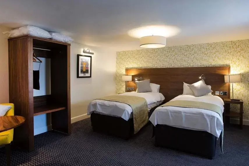 Twin Room in The Cross Keys Twin Room in The Cross Keys