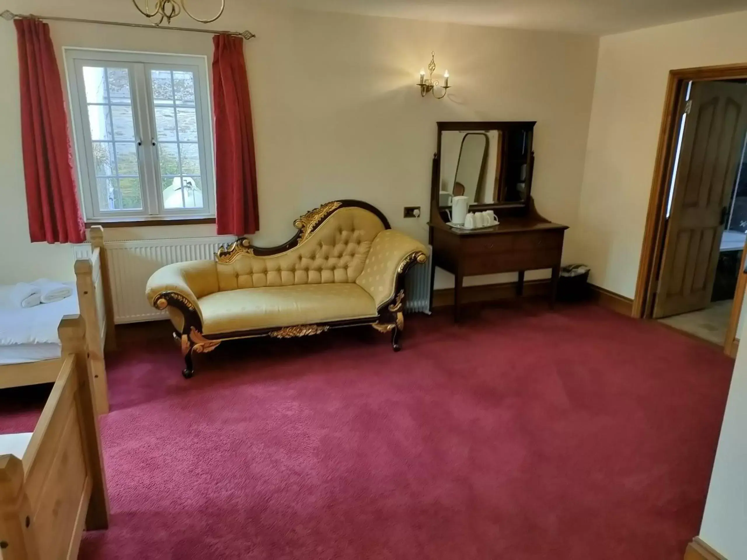 Bedroom, Seating Area in Great Trethew Manor Hotel & Restaurant