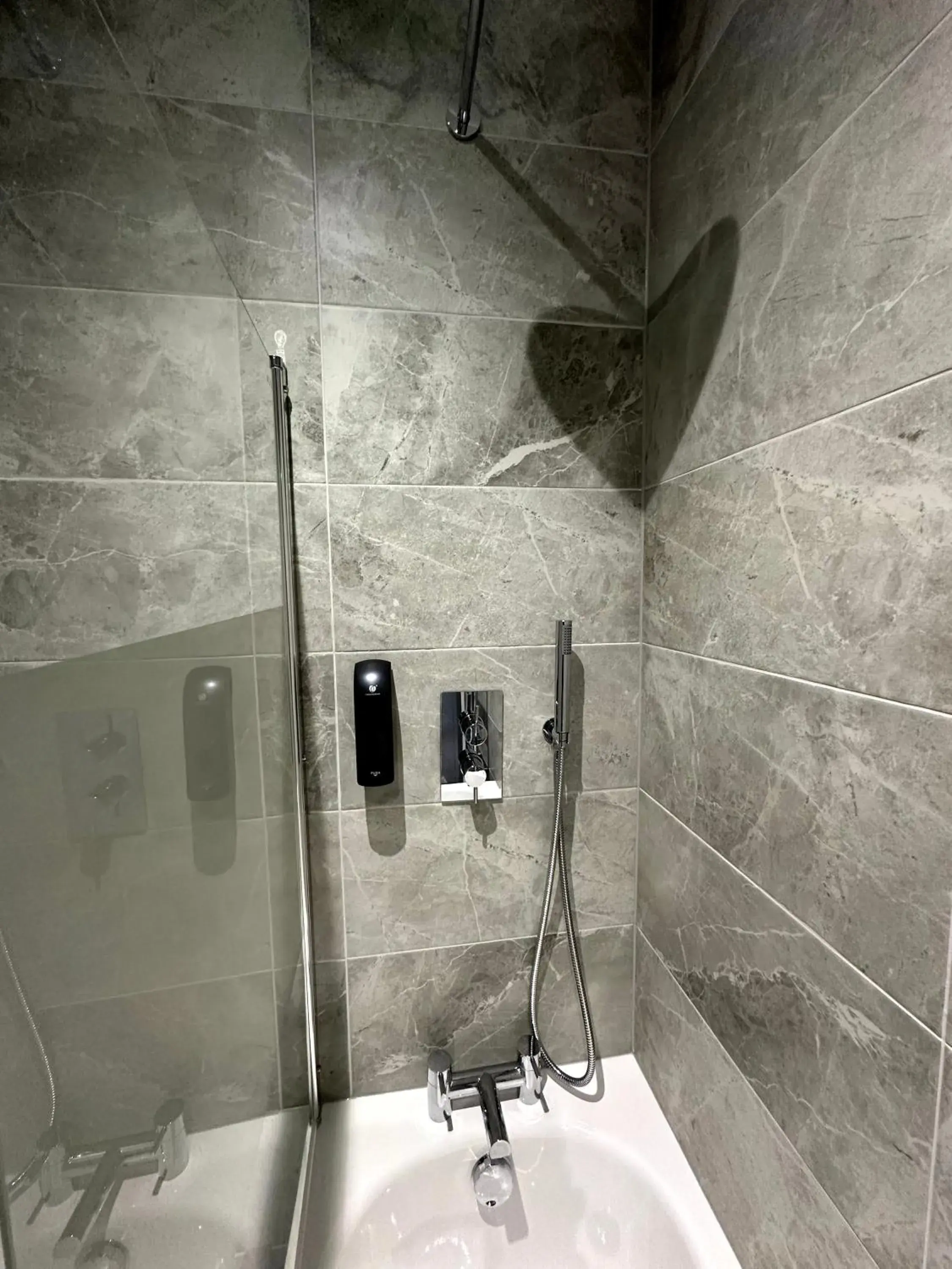 Bathroom in Gainsborough Lodge