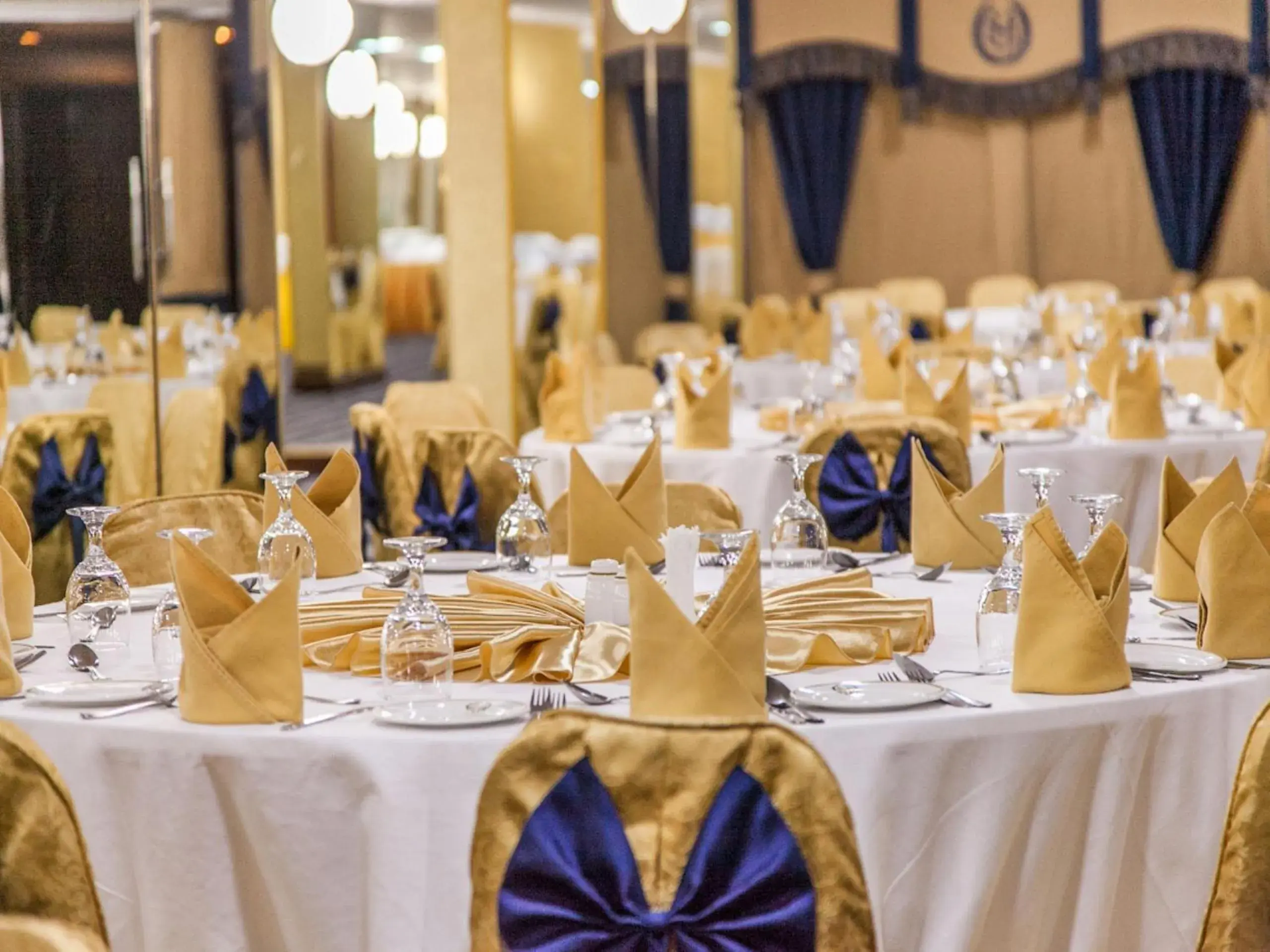 Banquet/Function facilities, Restaurant/Places to Eat in Sharjah Carlton Hotel