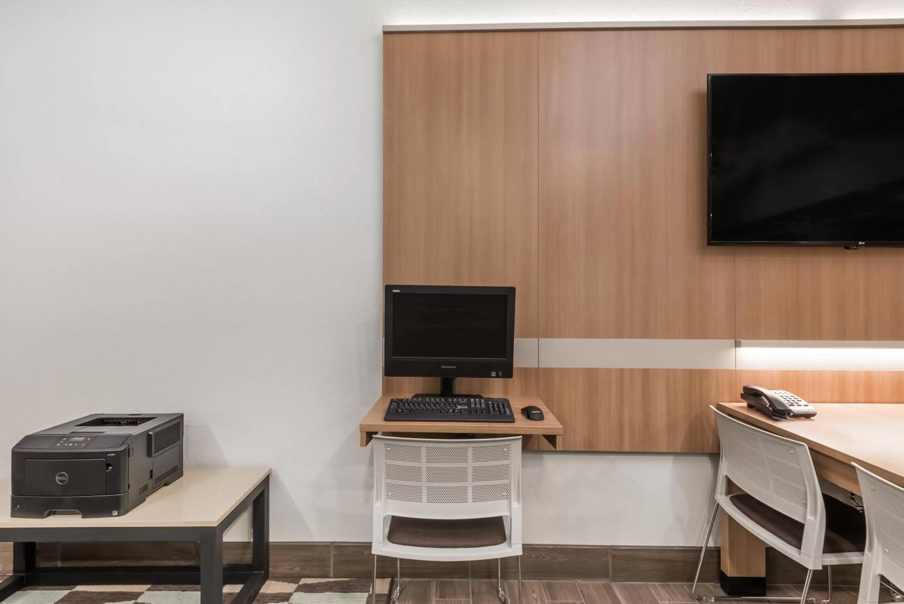 Lobby or reception in Microtel Inn & Suites by Wyndham New Martinsville