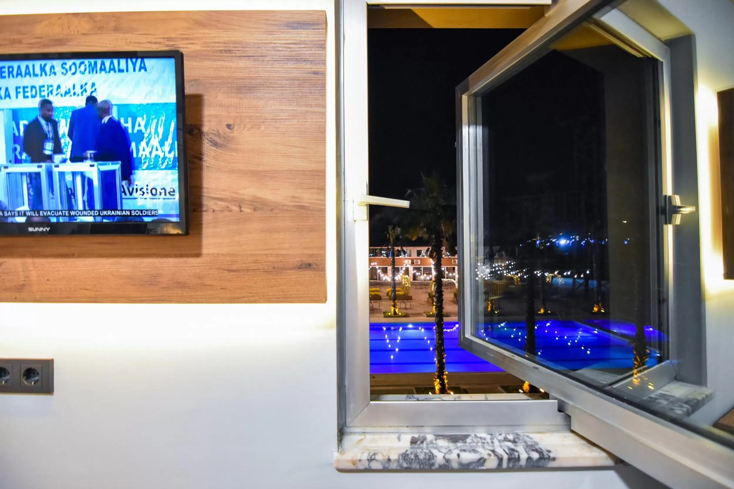 View (from property/room), TV/Entertainment Center in Sandal Otel