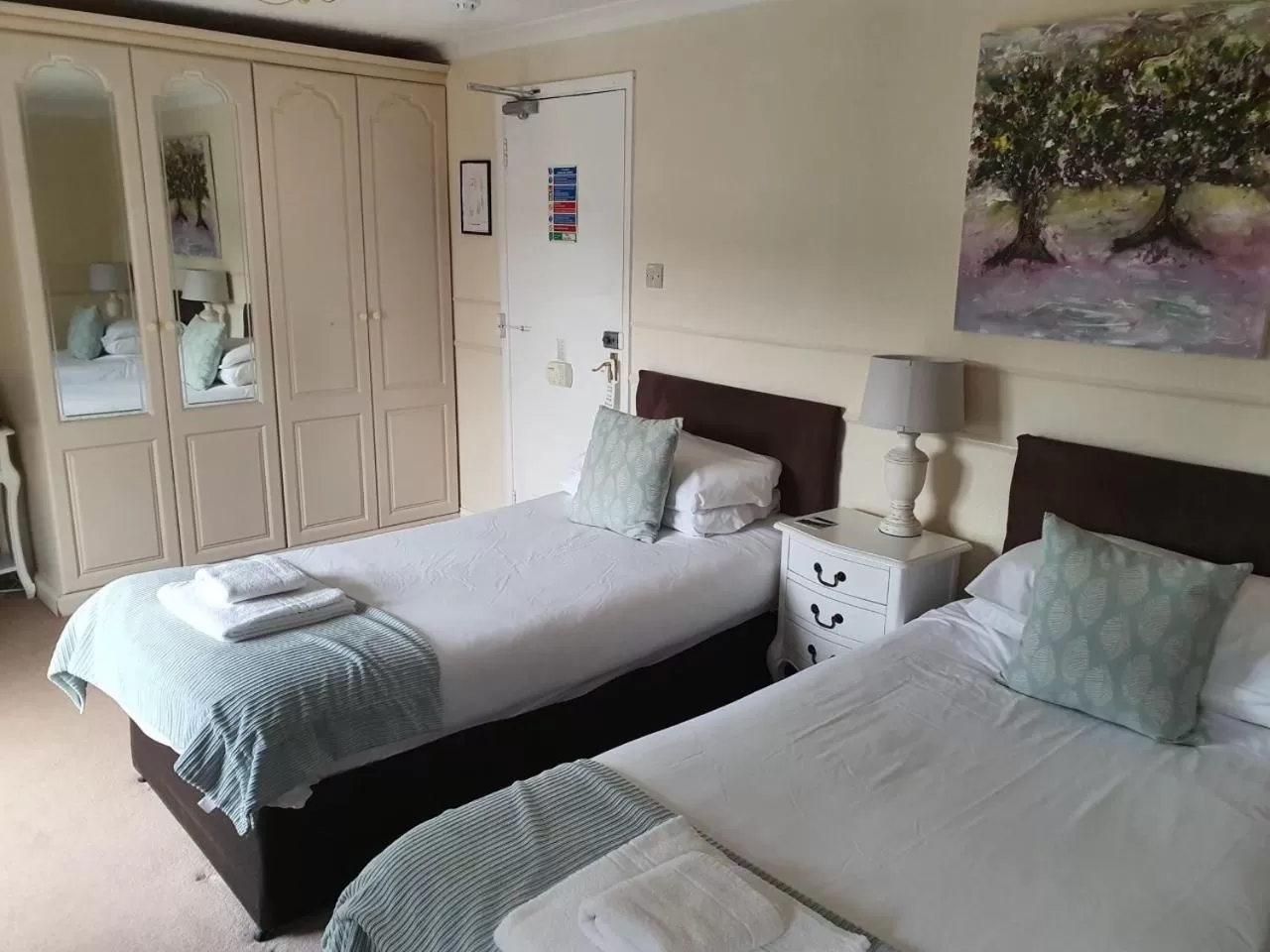 Bed in Old Court Hotel & Apartments