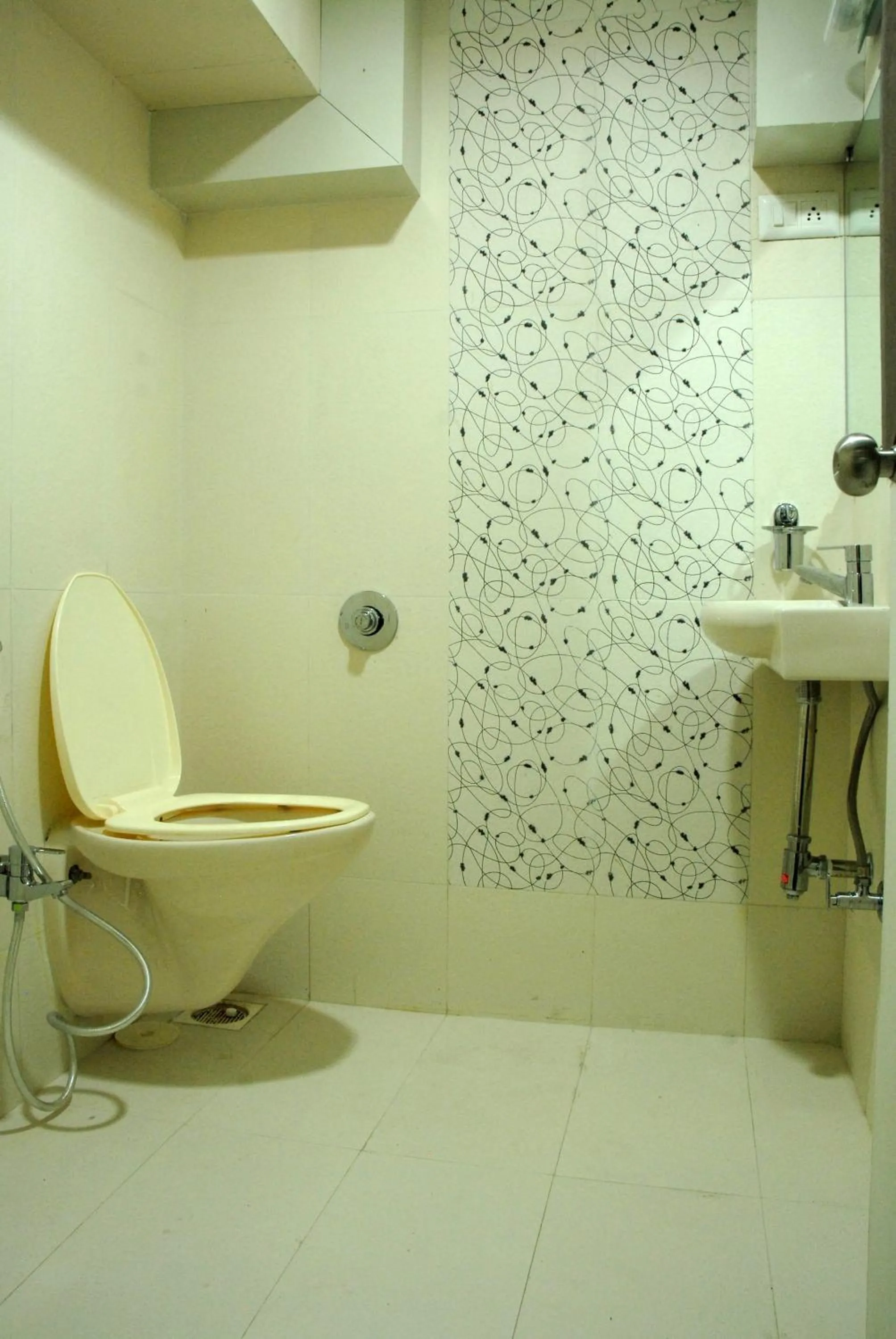 Bathroom in Hotel City View