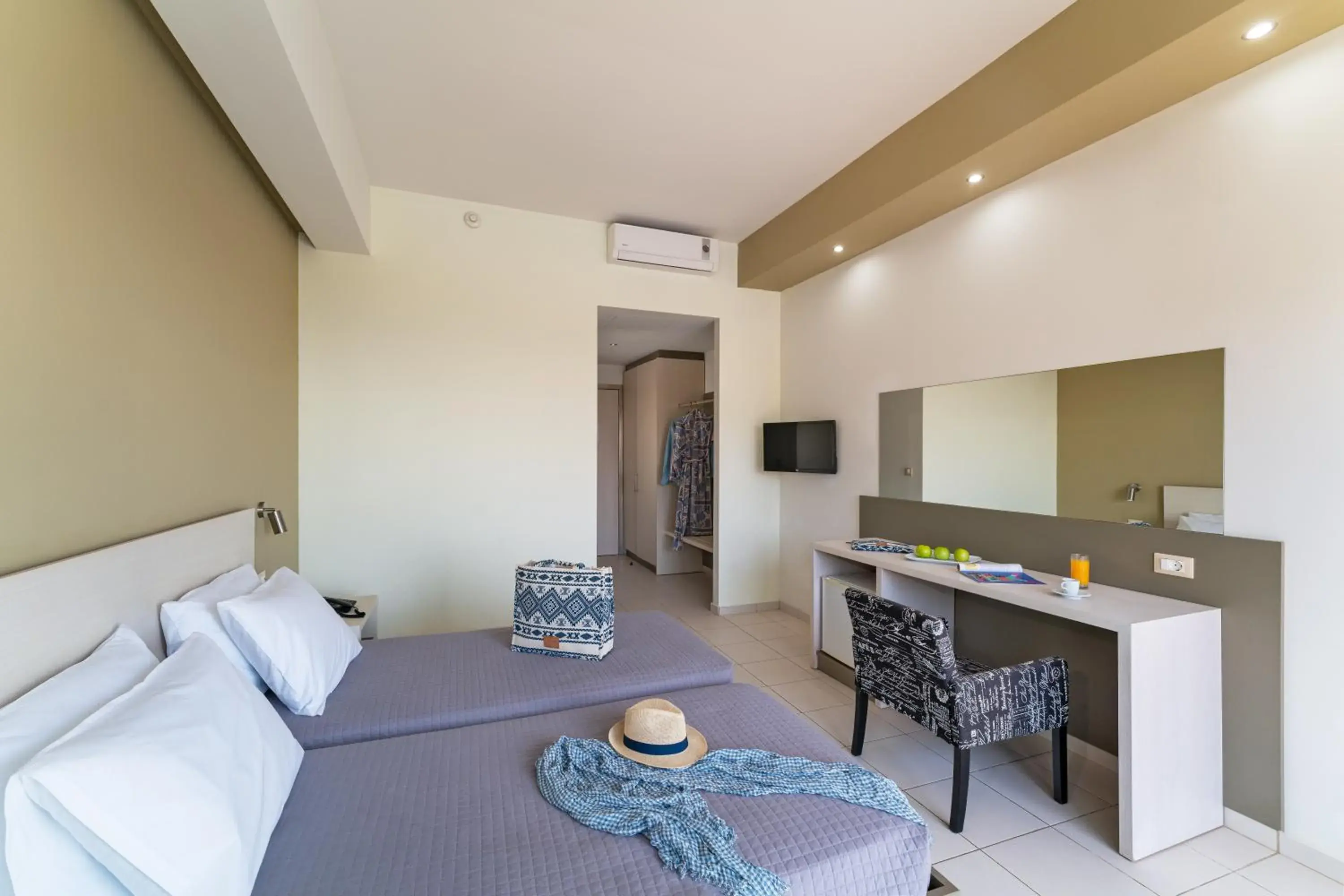 Bedroom, Bed in Cathrin Hotel Bedroom, Bed in Cathrin Hotel