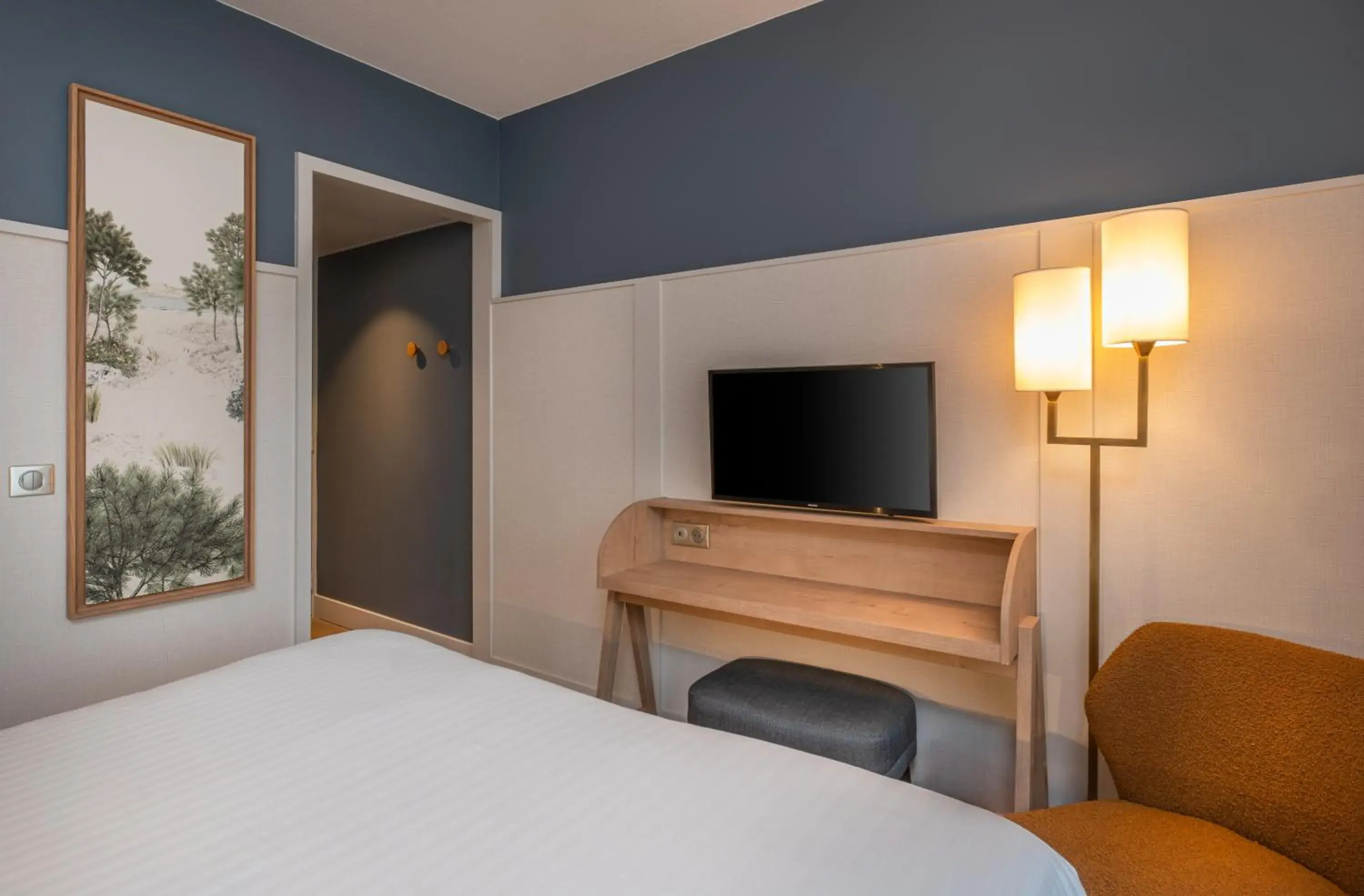 Bedroom, Bed in Hôtel de La Plage by Inwood Hotels