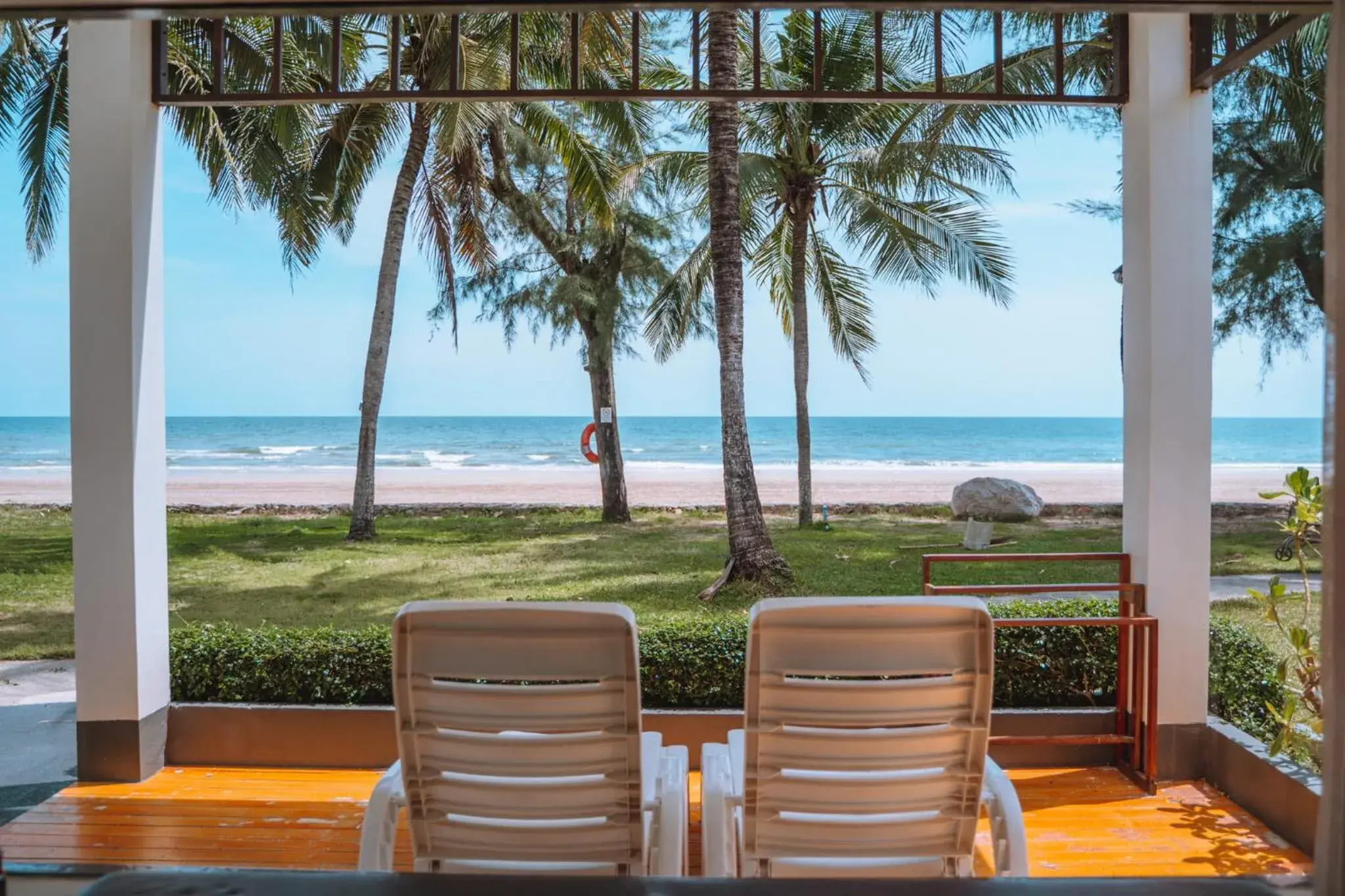 Sea view, Beach in Chaolao Tosang Beach Hotel