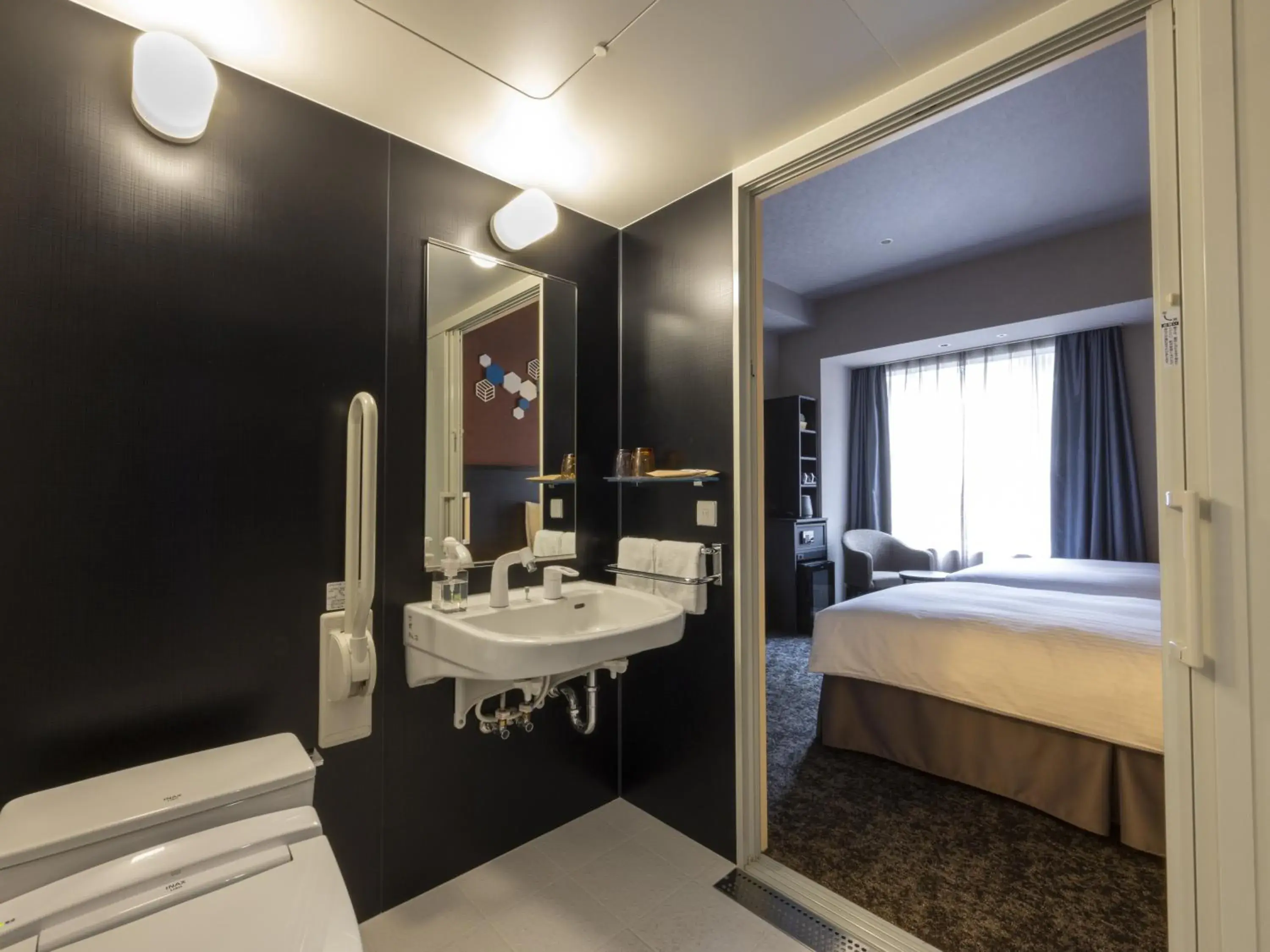 Photo of the whole room, Bathroom in ibis Styles Tokyo Ginza East