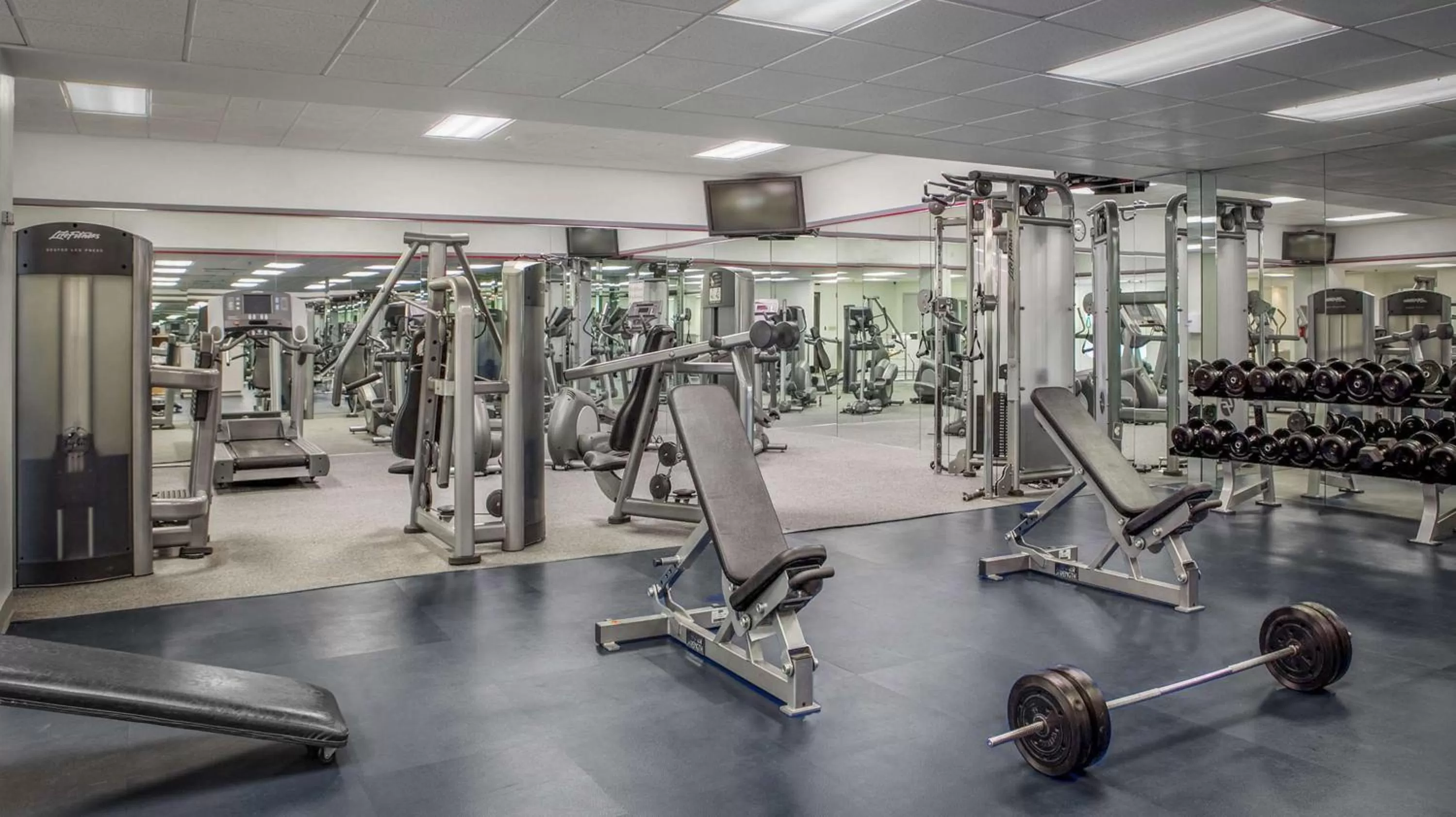 Fitness centre/facilities in DoubleTree by Hilton Hotel Miami Airport & Convention Center