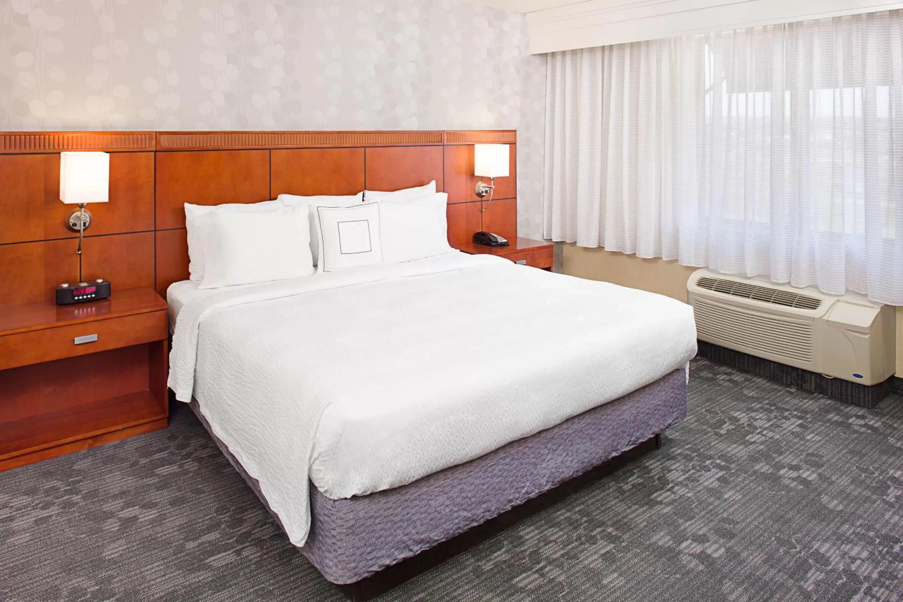 Photo of the whole room, Bed in Courtyard by Marriott Paso Robles