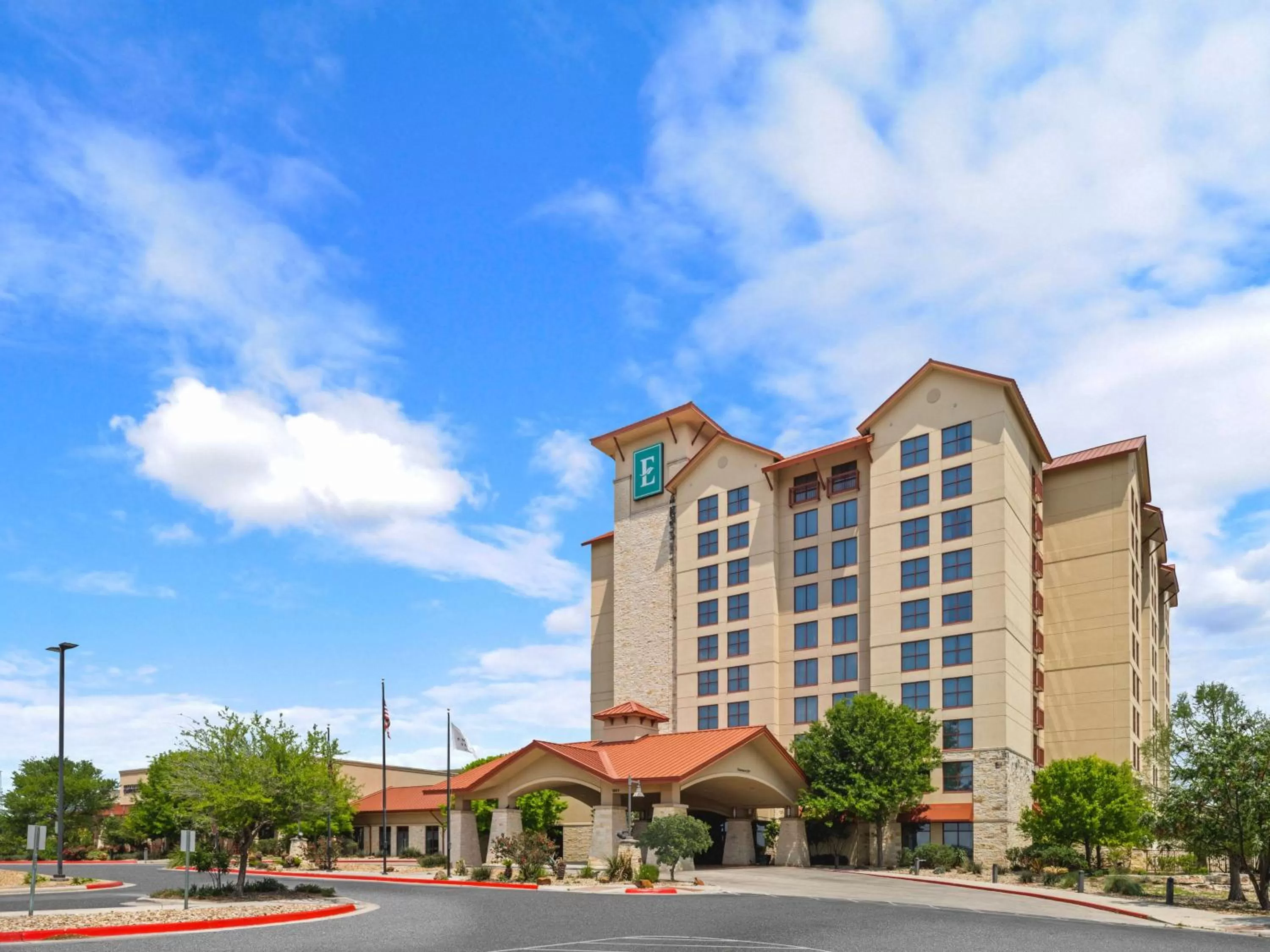 Property building in Embassy Suites San Marcos Hotel Conference Center