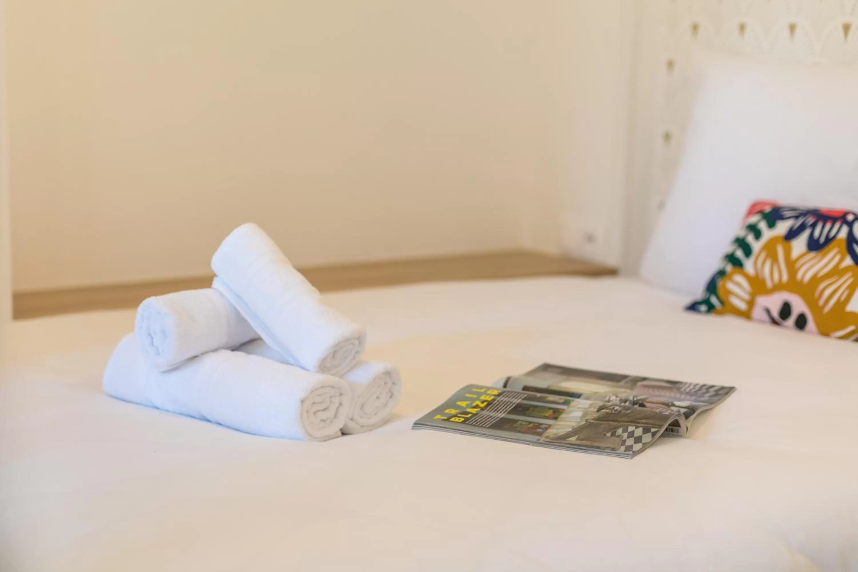 Bed in WS Haussmann - La Fayette