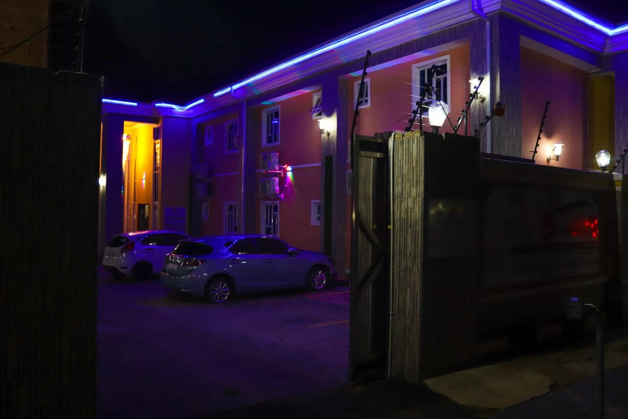 Property building in Gold Crown International Hotel Johannesburg