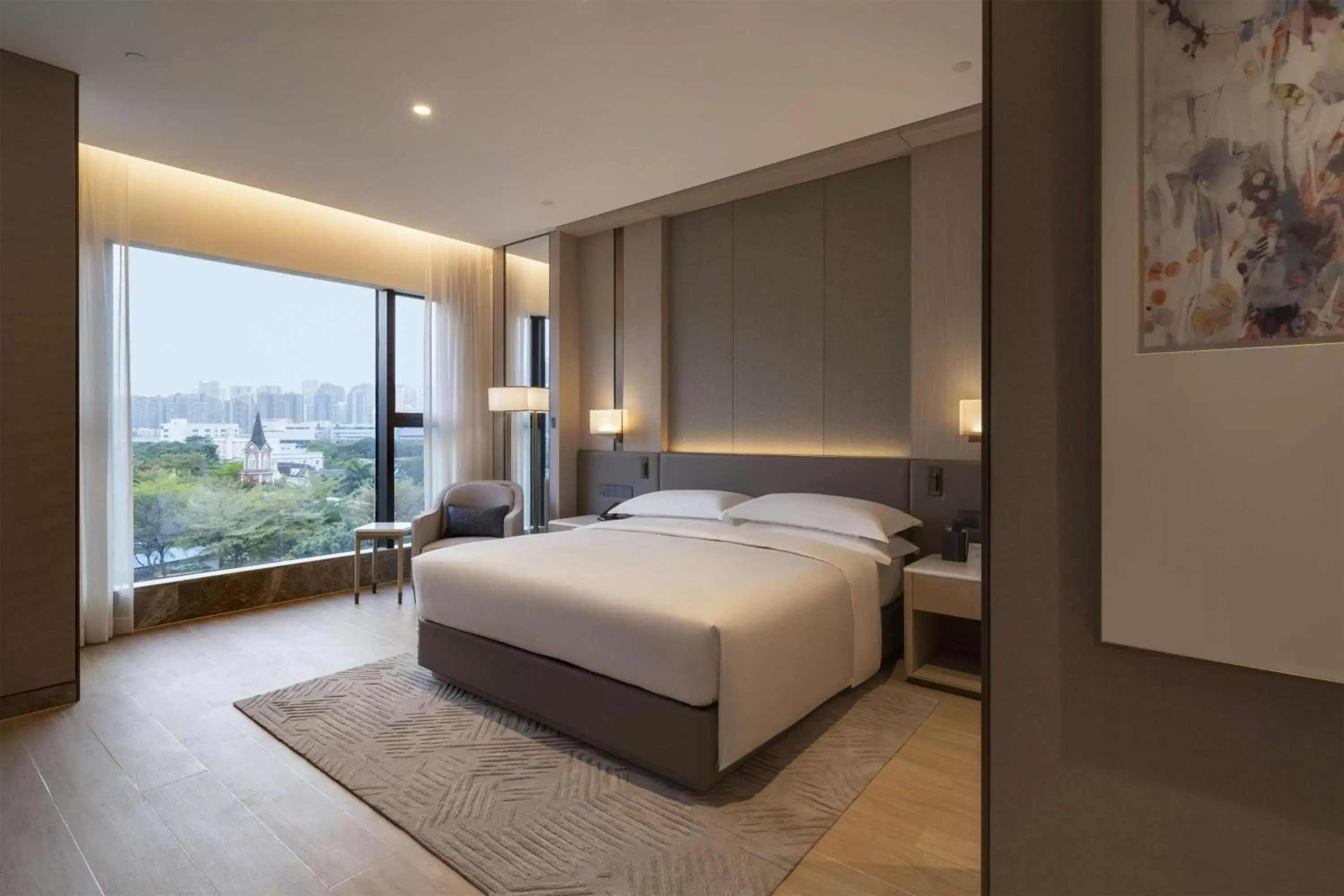 Bed in DoubleTree By Hilton Shenzhen Nanshan Hotel & Residences