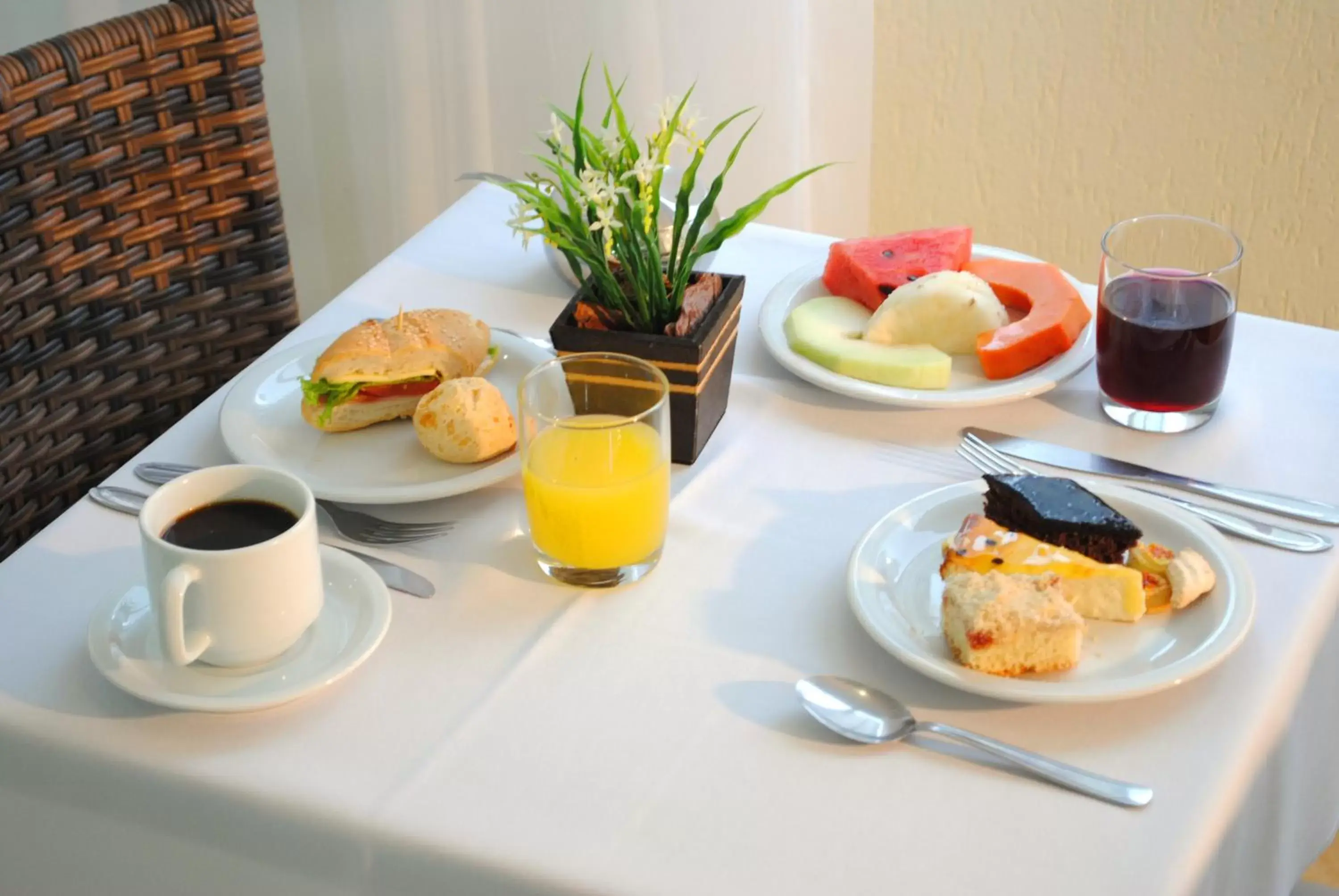 Restaurant/places to eat, Breakfast in Hotel Rieger