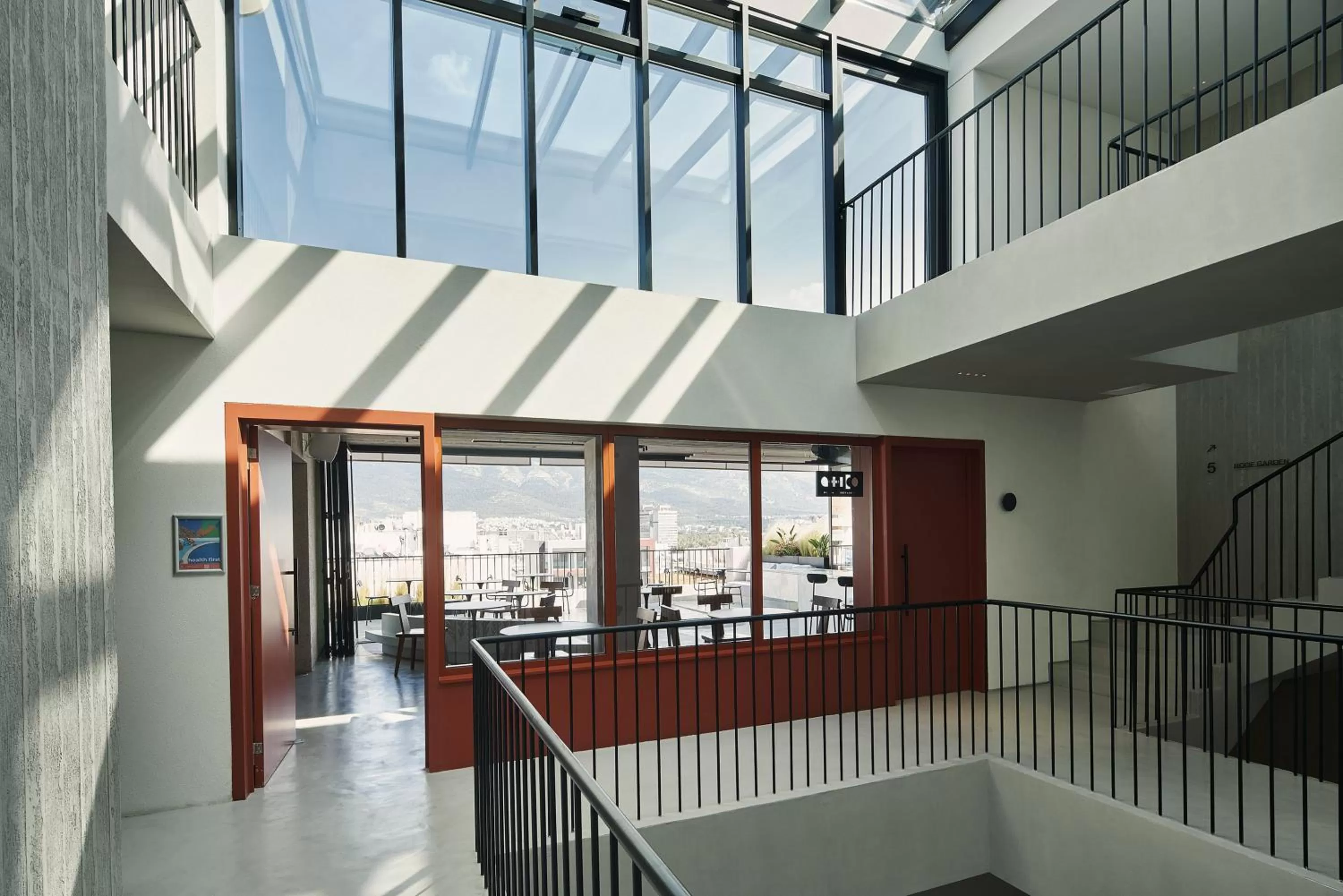 Breakfast in The Newel Psychiko