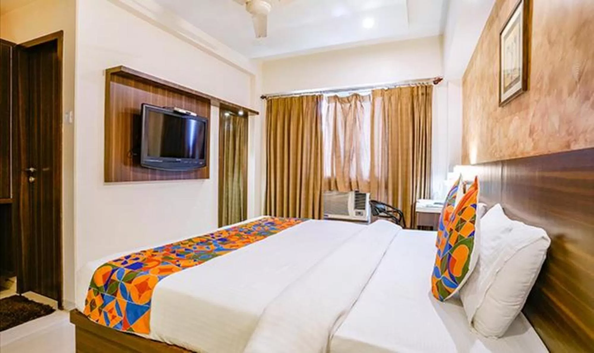 Bed in SriKrishna Paradise Hotel Thane Navi Mumbai