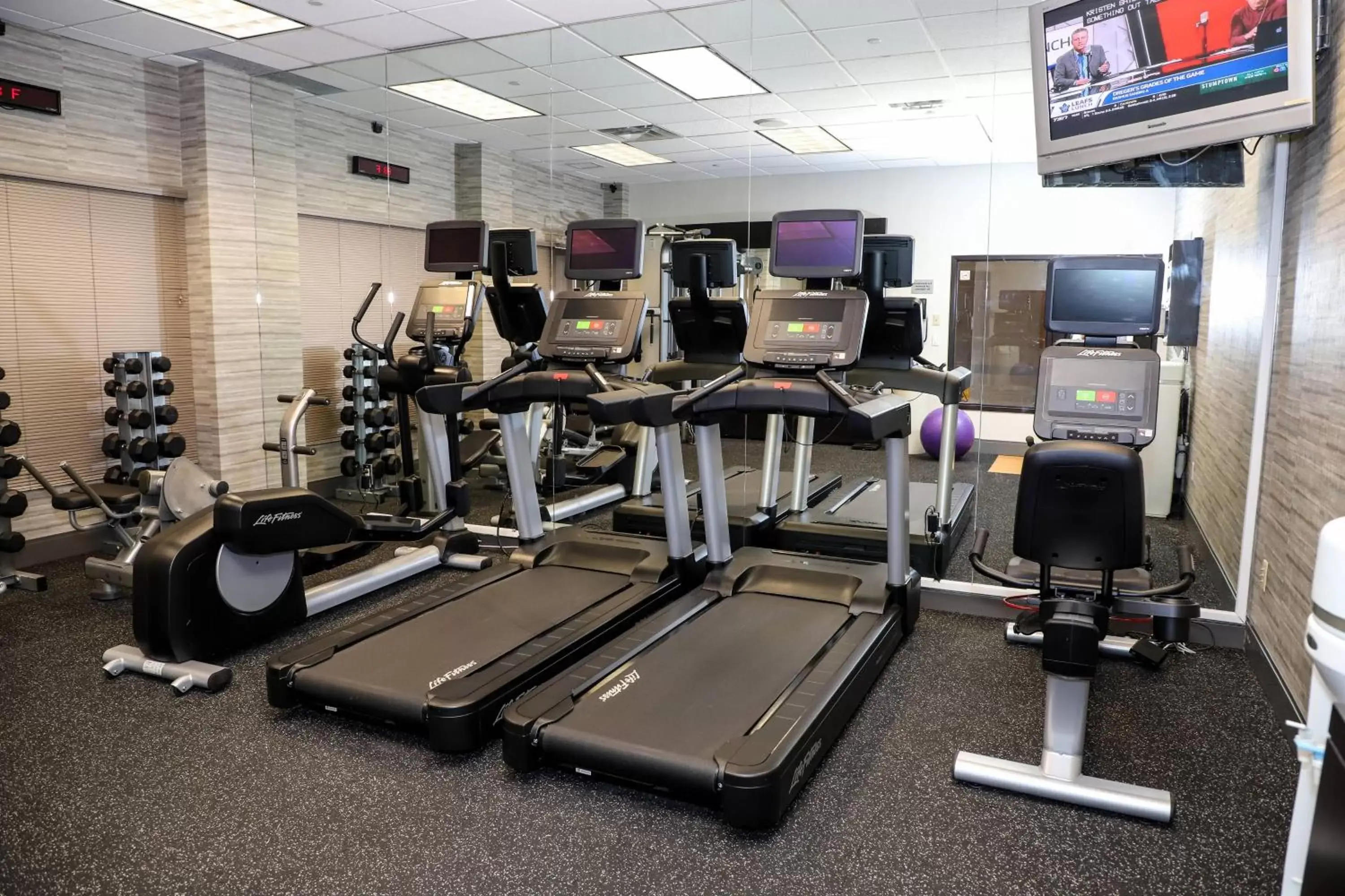 Fitness centre/facilities, Fitness Center/Facilities in Courtyard by Marriott Toronto Brampton