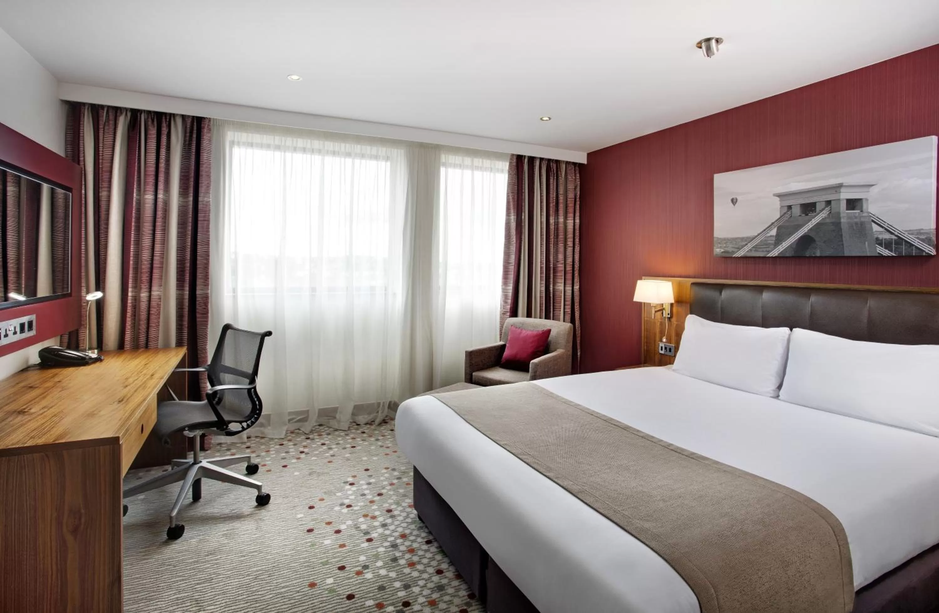 Photo of the whole room, Bed in Holiday Inn Bristol City Centre by IHG