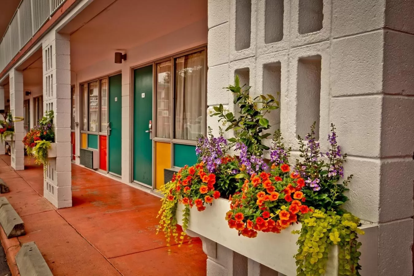 Property building in The Thunderbird Inn