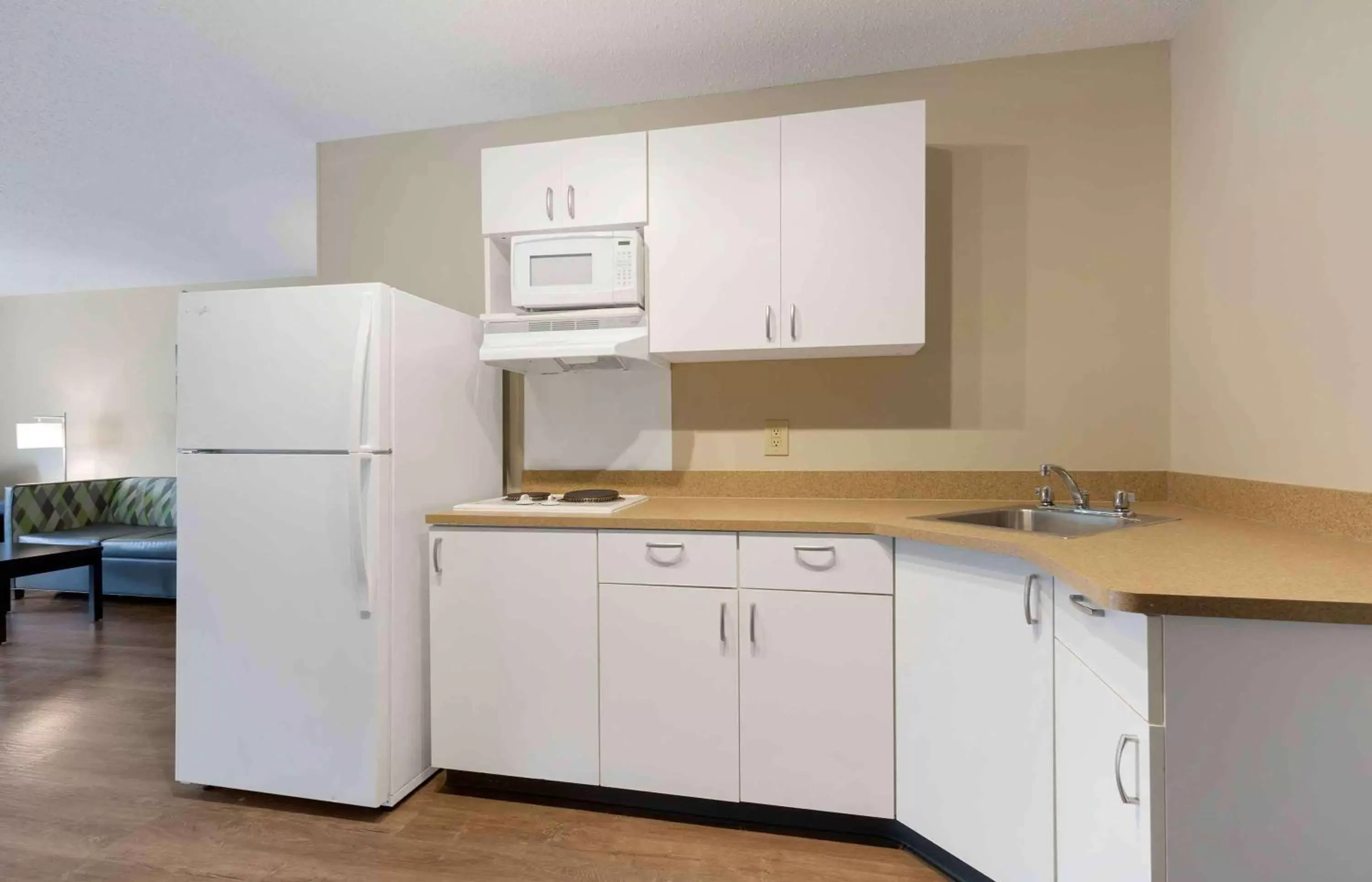 Bedroom, Kitchen/Kitchenette in Extended Stay America Suites - Washington, DC - Centreville - Manassas