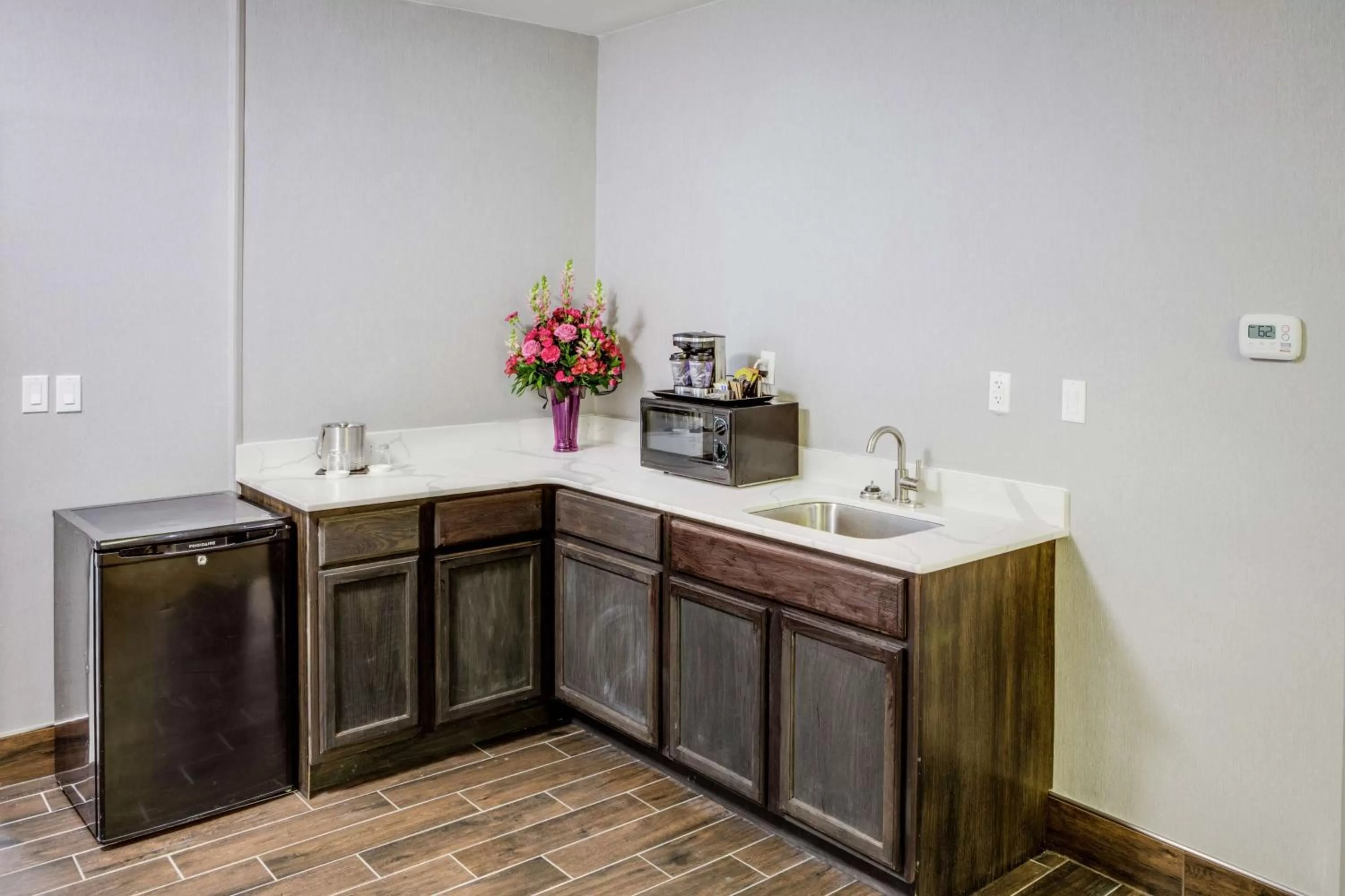 Photo of the whole room in DoubleTree by Hilton Huntington, WV