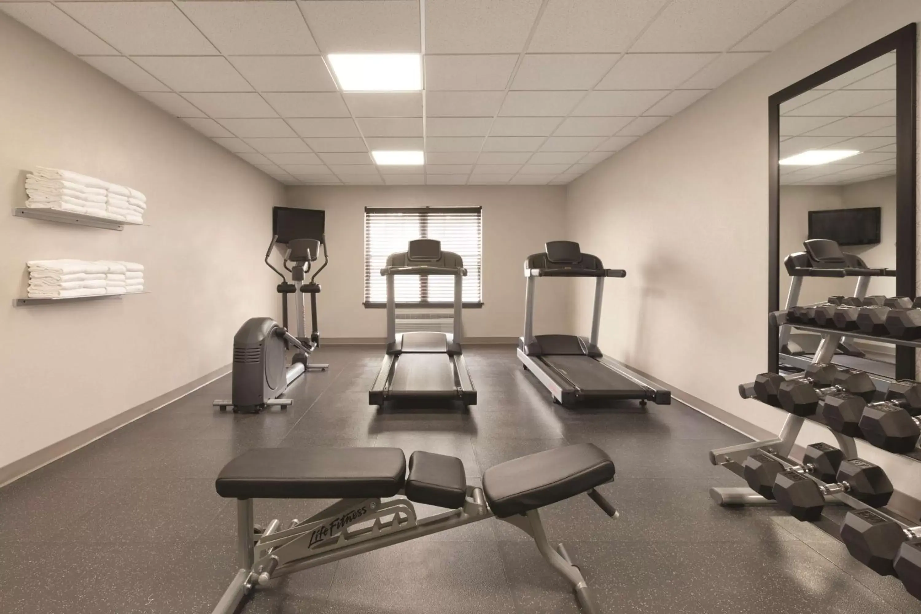 Activities, Fitness Center/Facilities in Country Inn & Suites by Radisson, Roanoke, VA