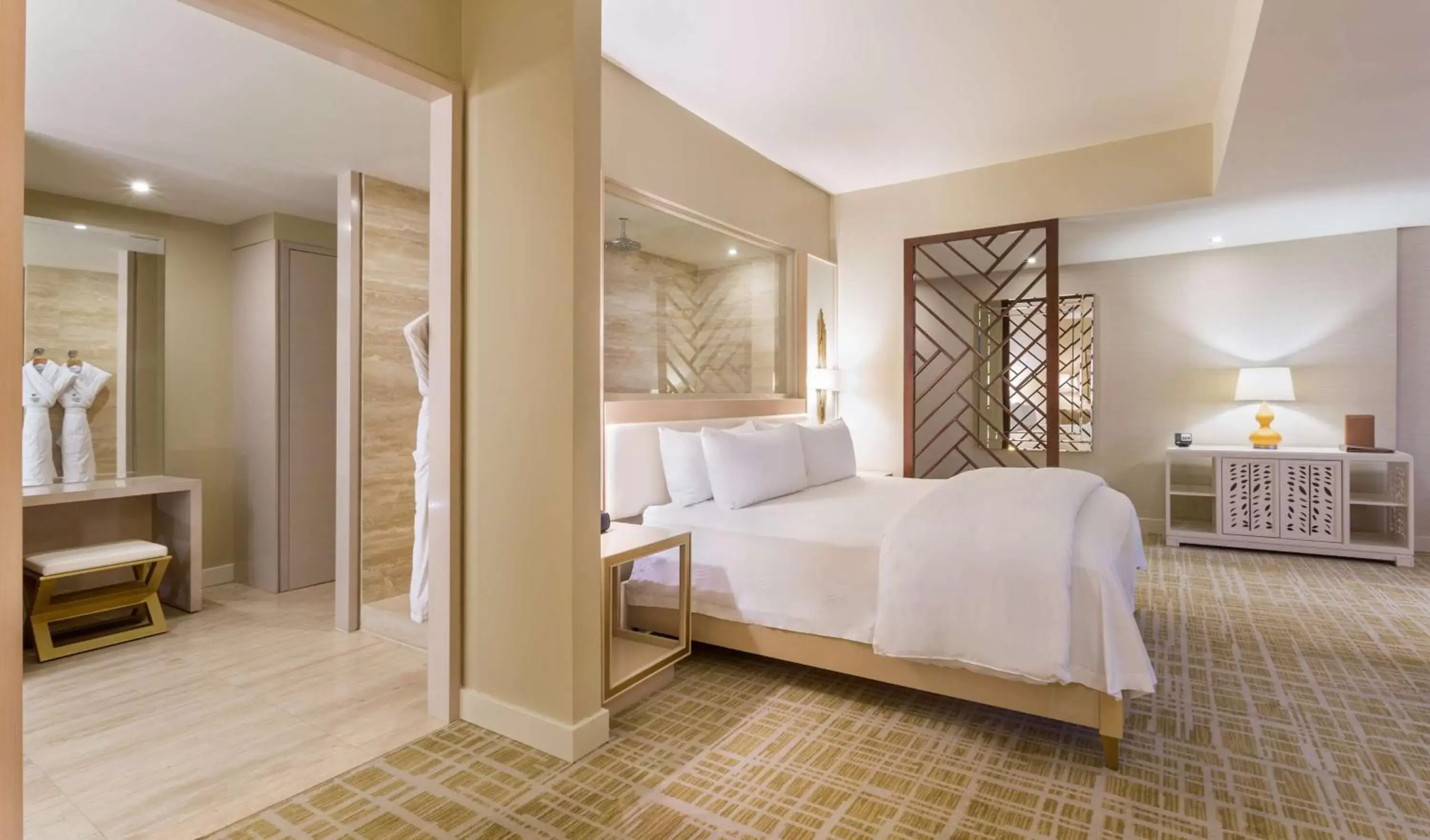 Bed in Waldorf Astoria Panama