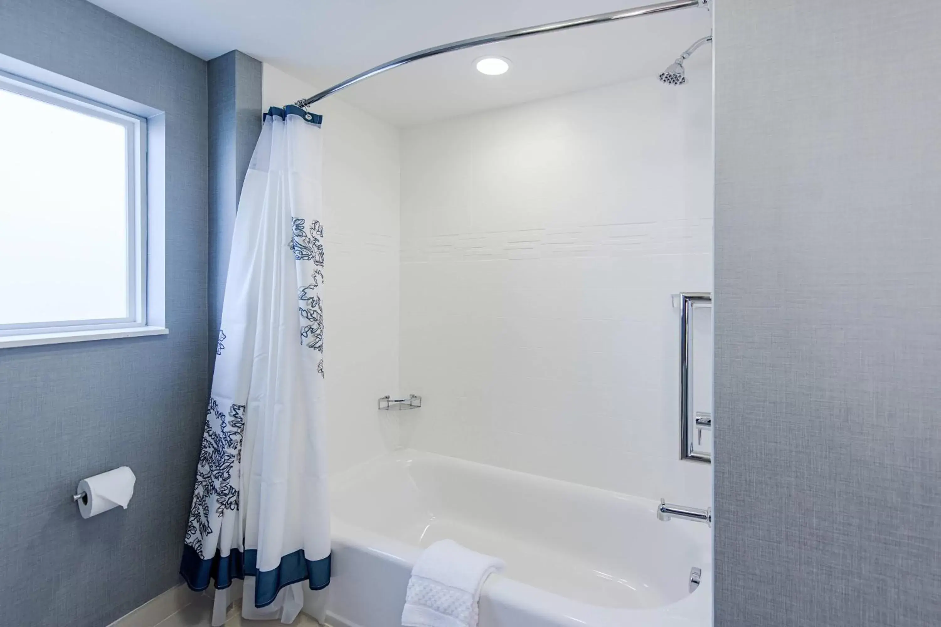 Bathroom in Residence Inn by Marriott Philadelphia Glen Mills/Concordville