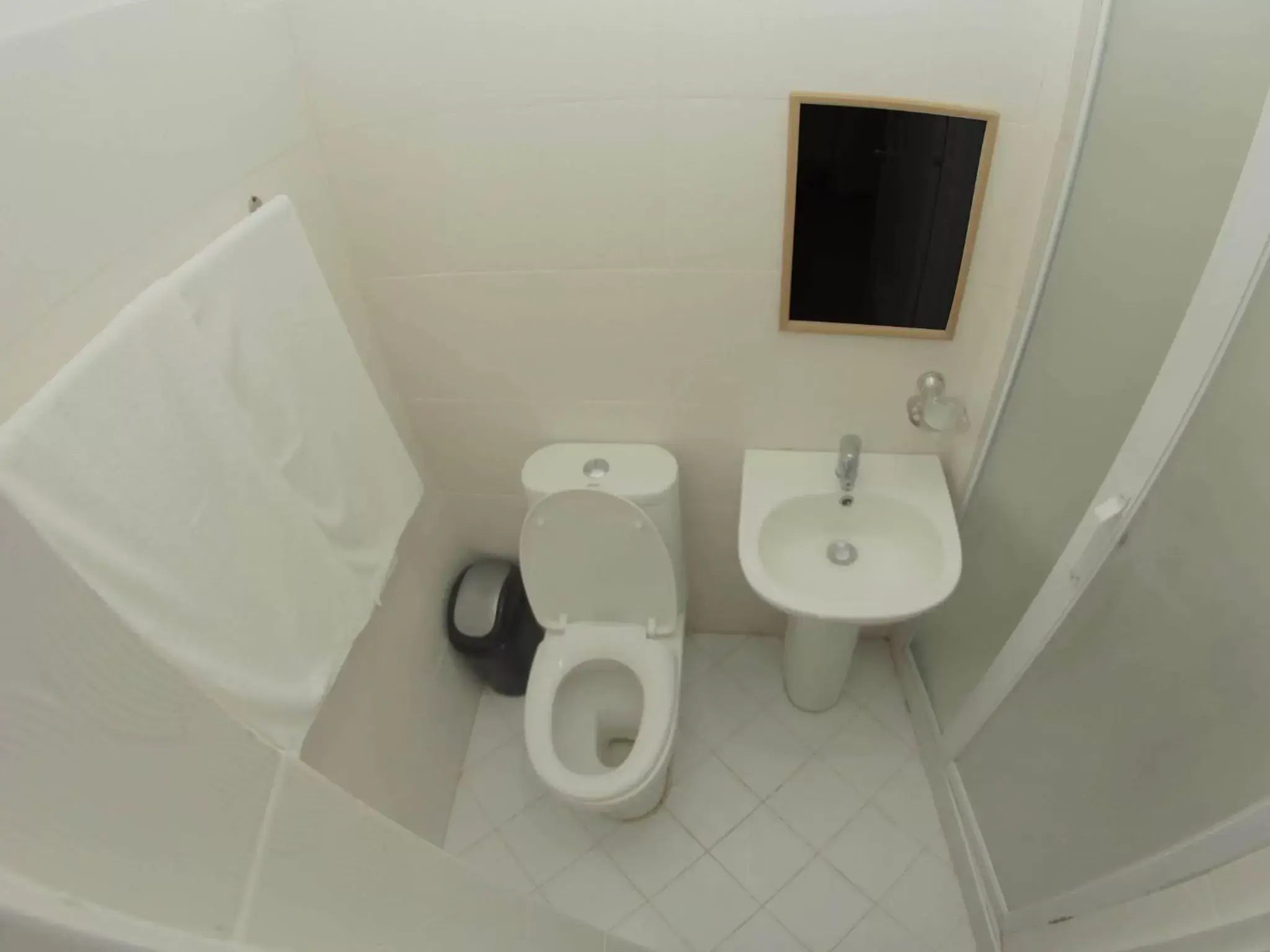 Shower, Bathroom in Laciaville Resort and Hotel