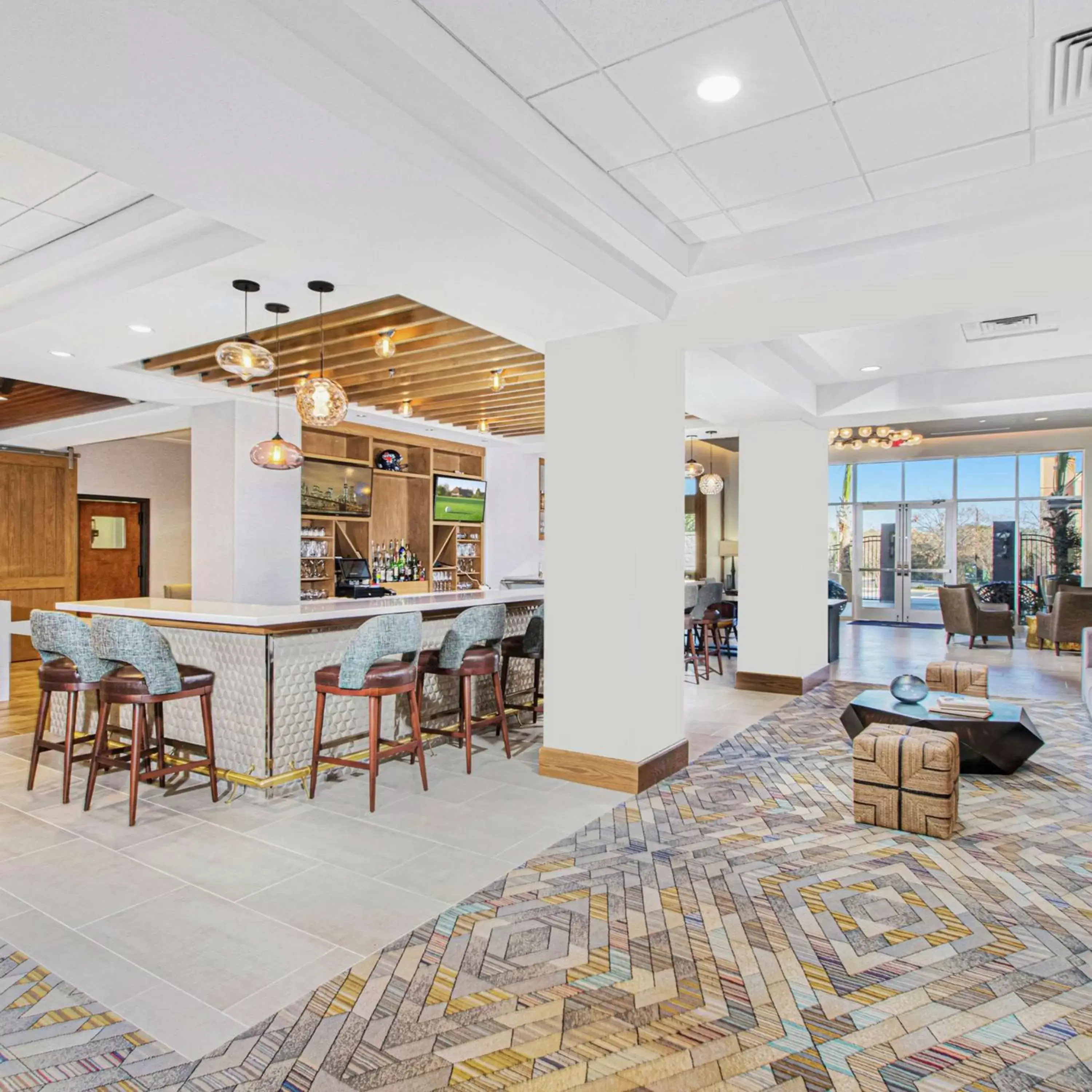 Dining area, Lounge/Bar in DoubleTree by Hilton San Antonio Northwest - La Cantera