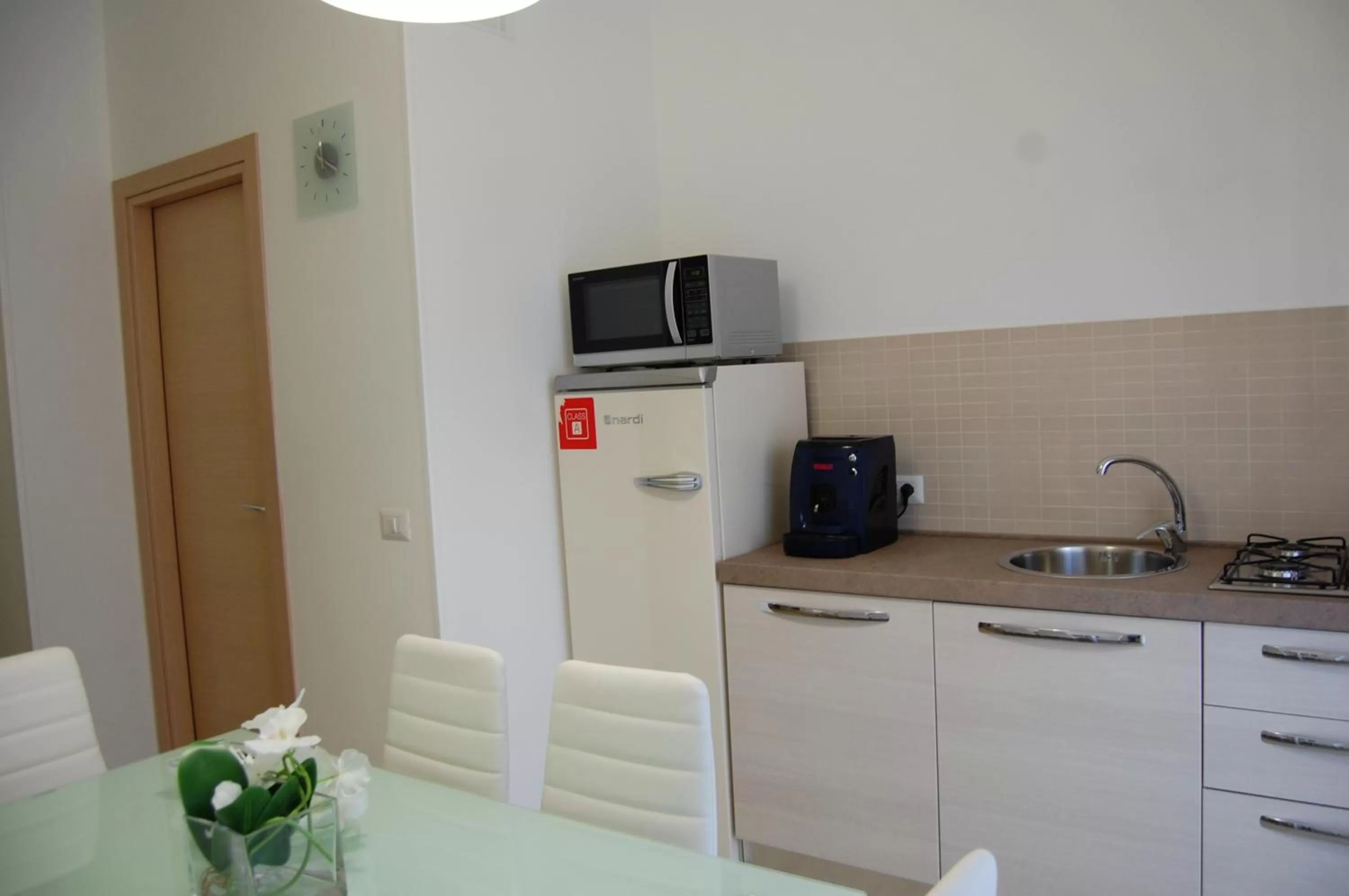 Kitchen or kitchenette in B&B Del Corso