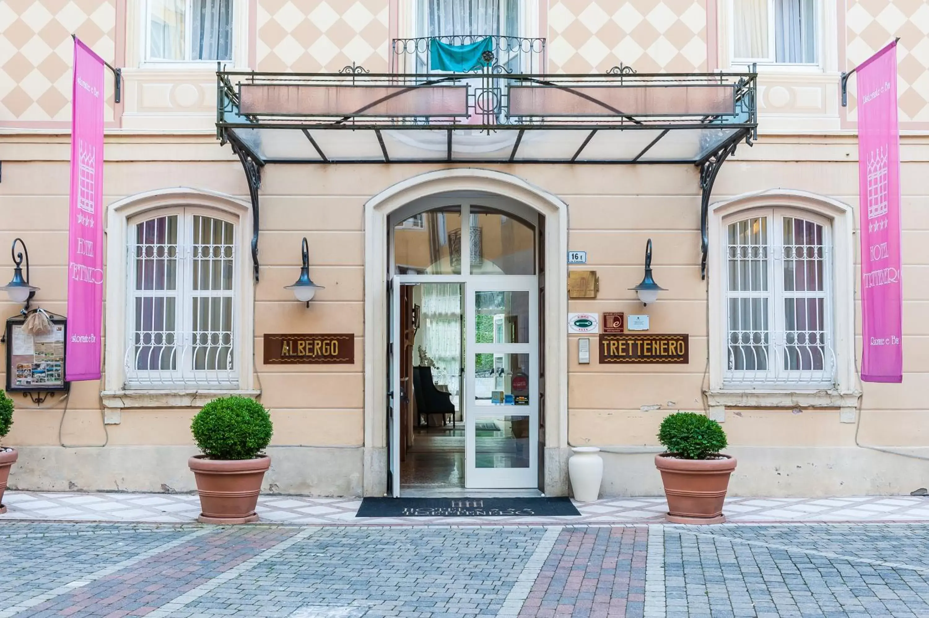 Facade/entrance in Hotel Trettenero