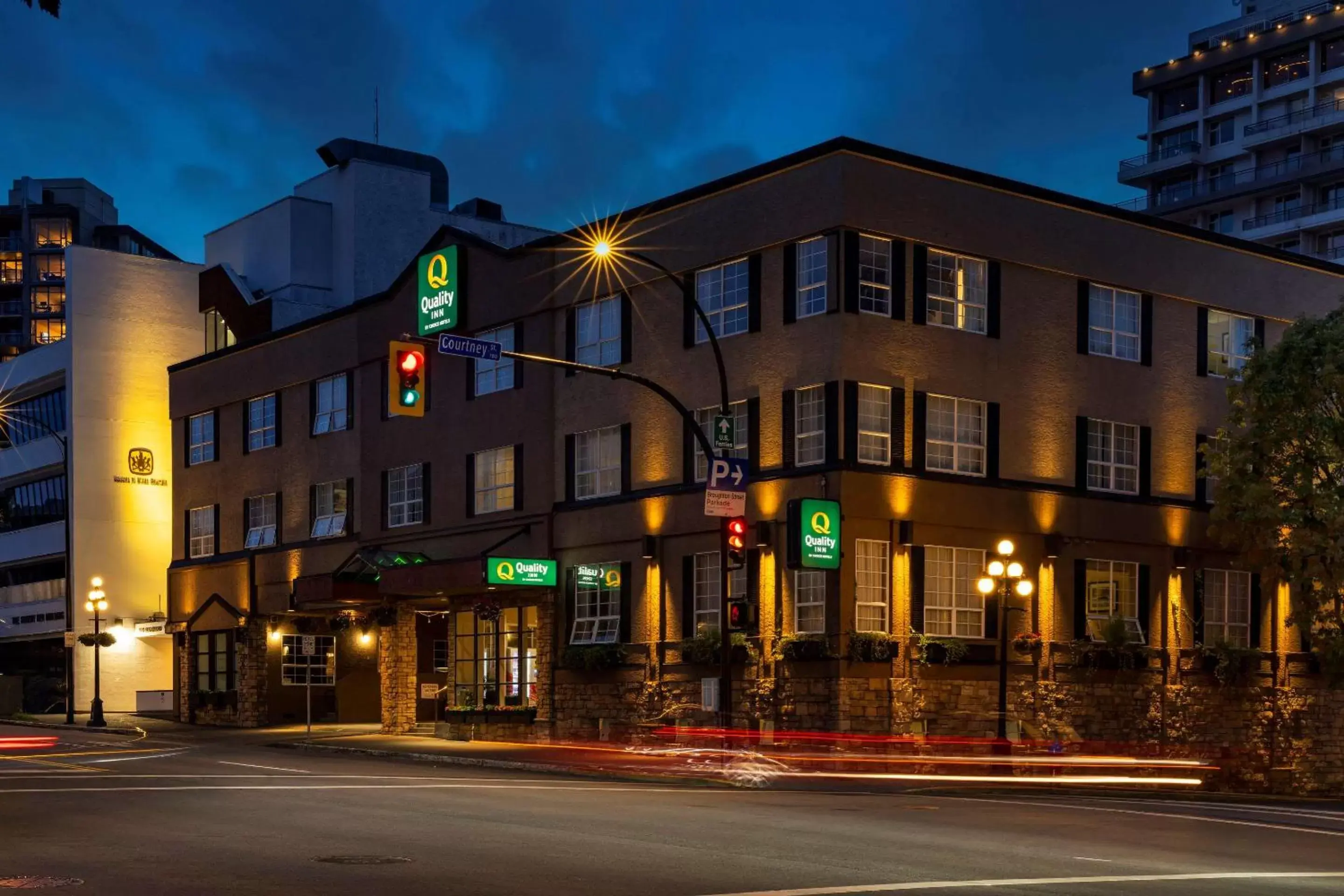 Other, Property Building in Quality Inn Downtown Inner Harbour