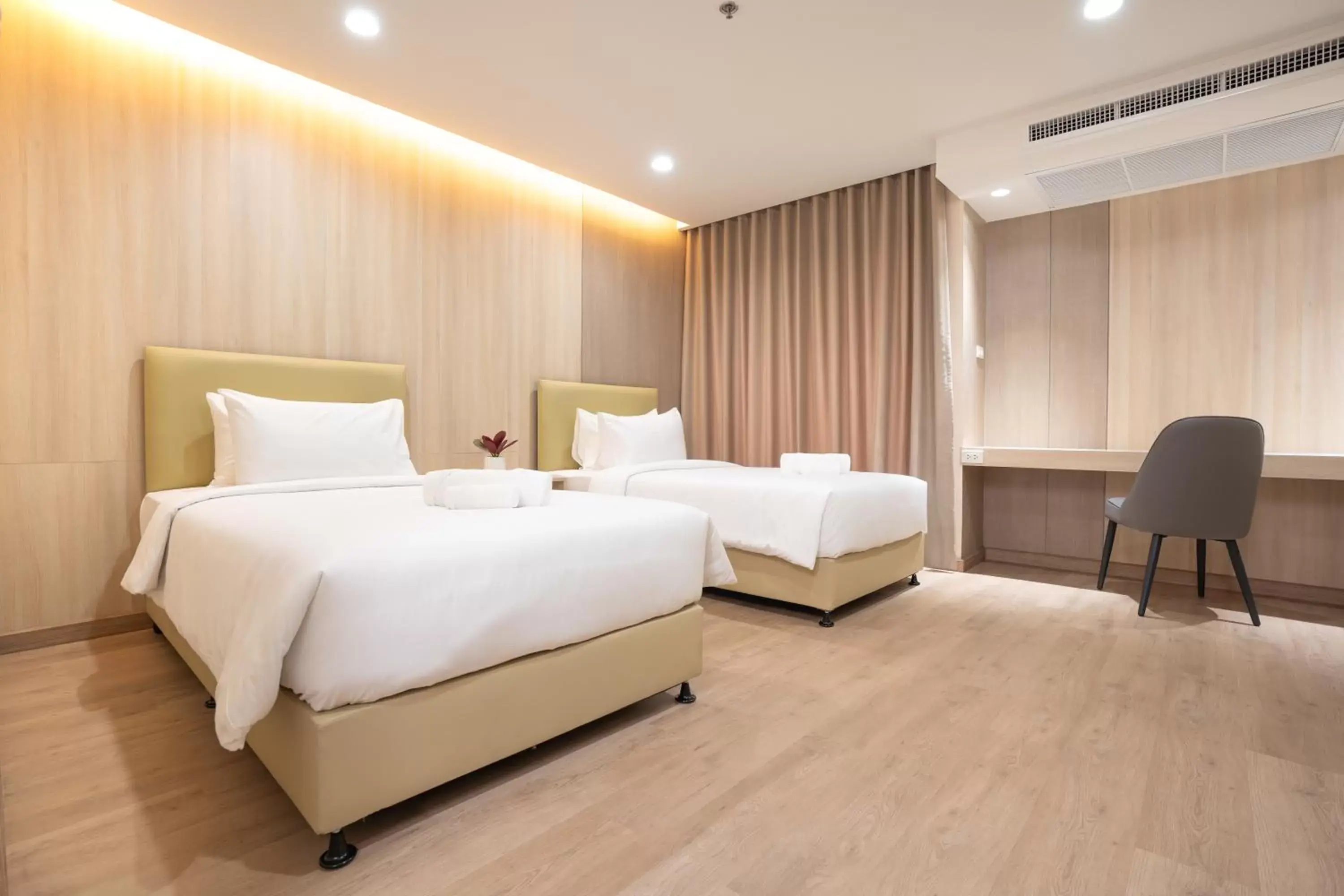 Standard Twin Room in Oriole Residence - Suvarnabhumi Airport Standard Twin Room in Oriole Residence - Suvarnabhumi Airport
