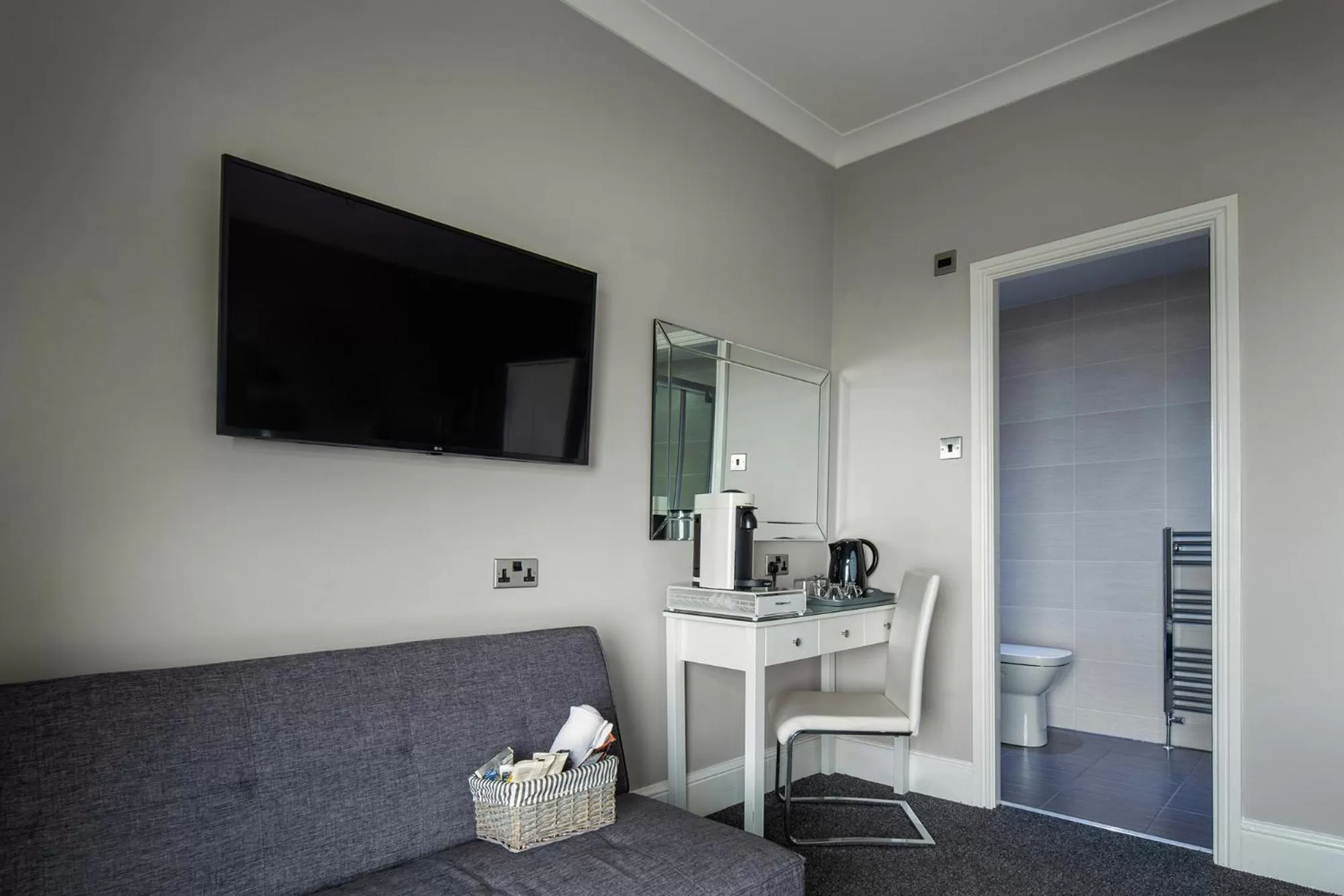 TV and multimedia in Pebble House