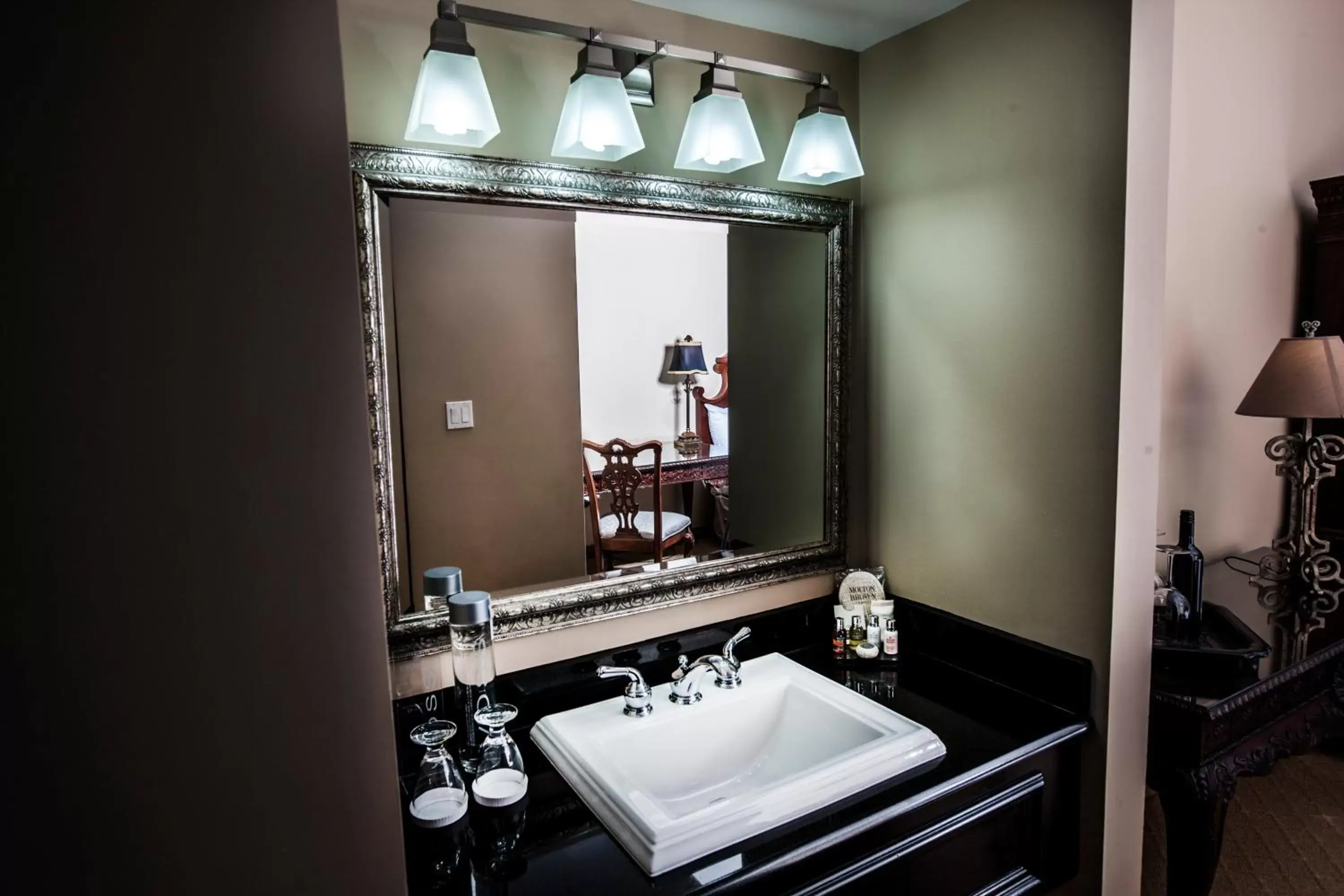 Bathroom in Old Stone Inn Boutique Hotel