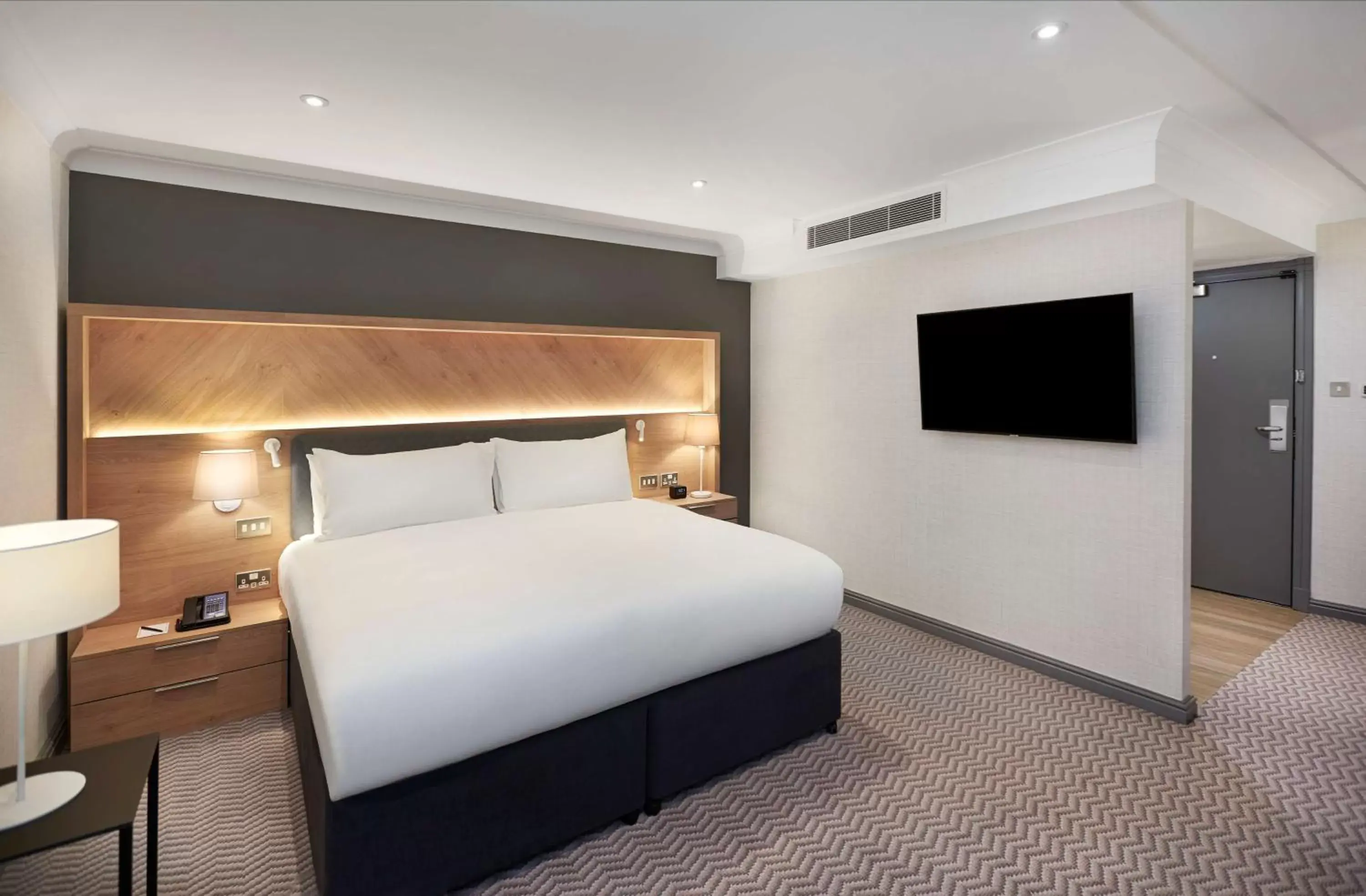 Bed in Hilton London Croydon