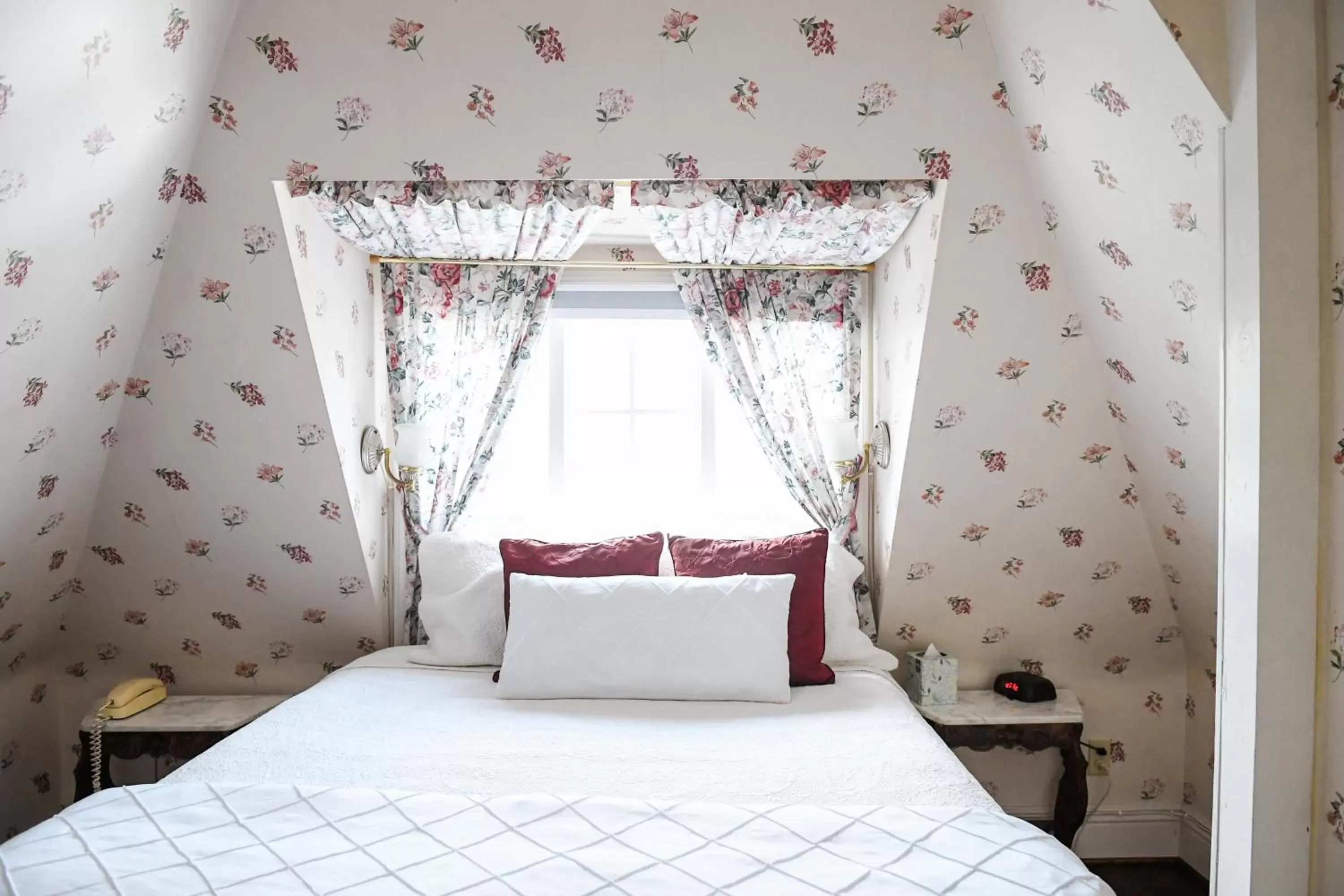 Bedroom in Bath Street Inn