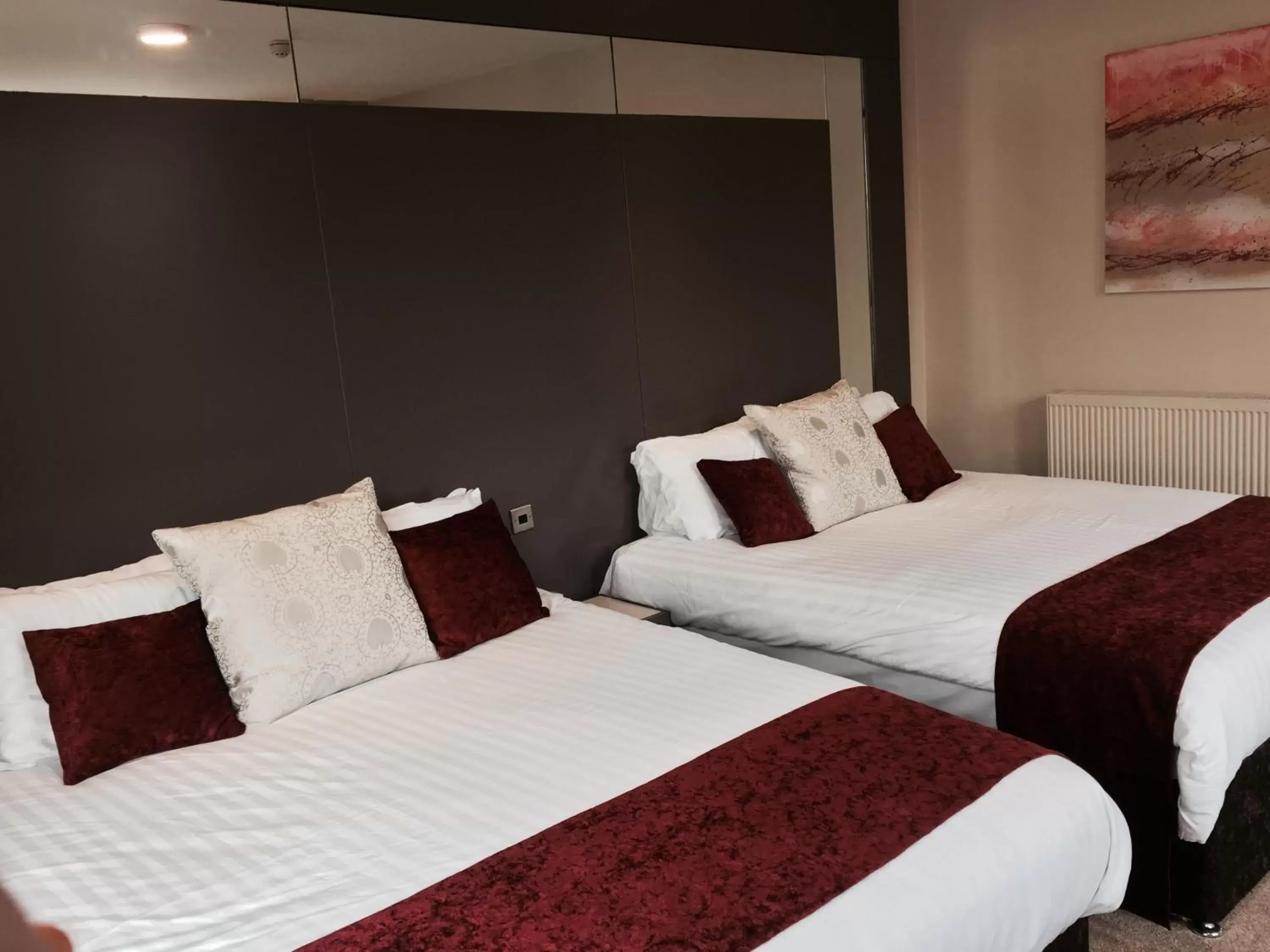 Bed in Regent Hotel Doncaster