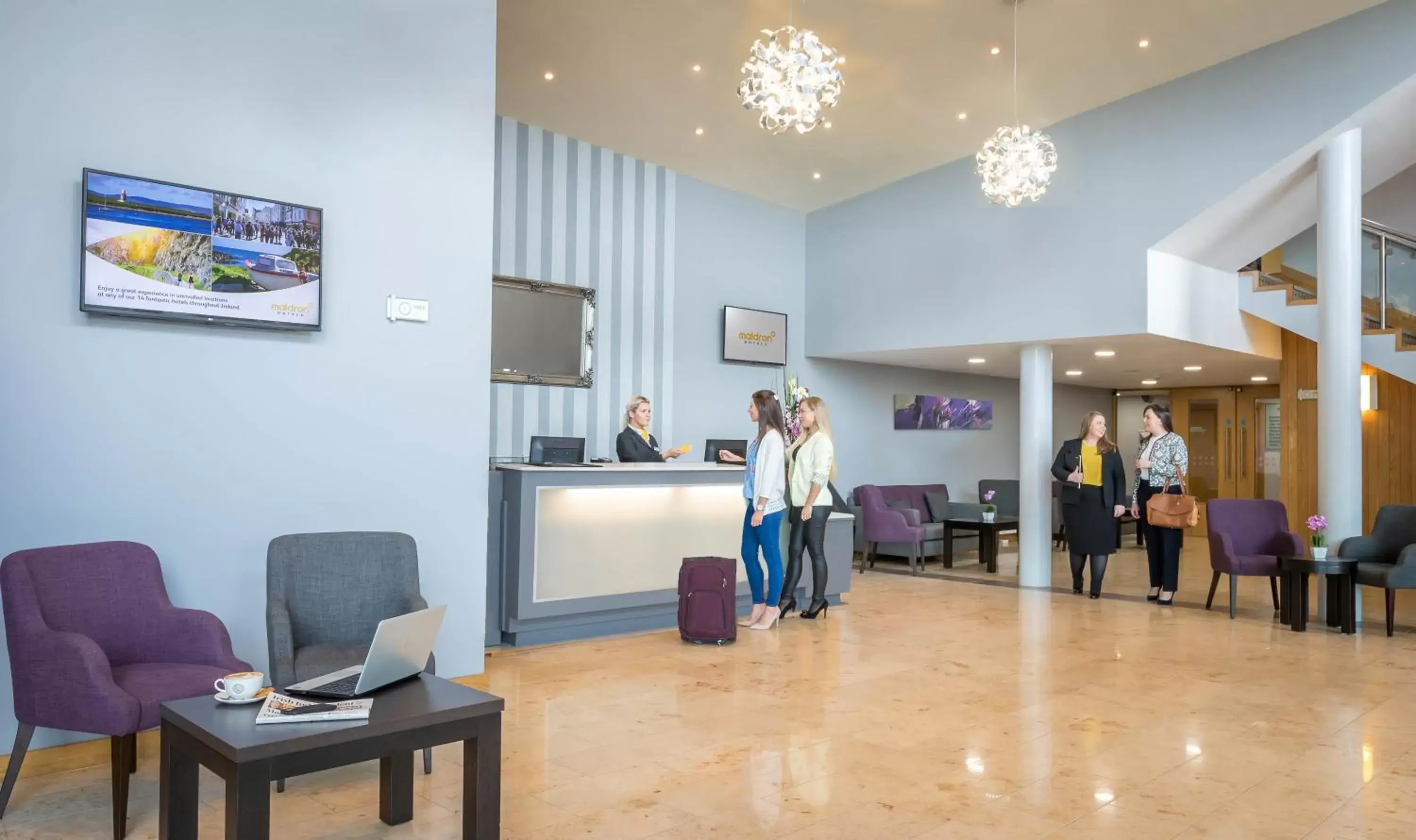 Lobby or reception in Maldron Hotel Portlaoise