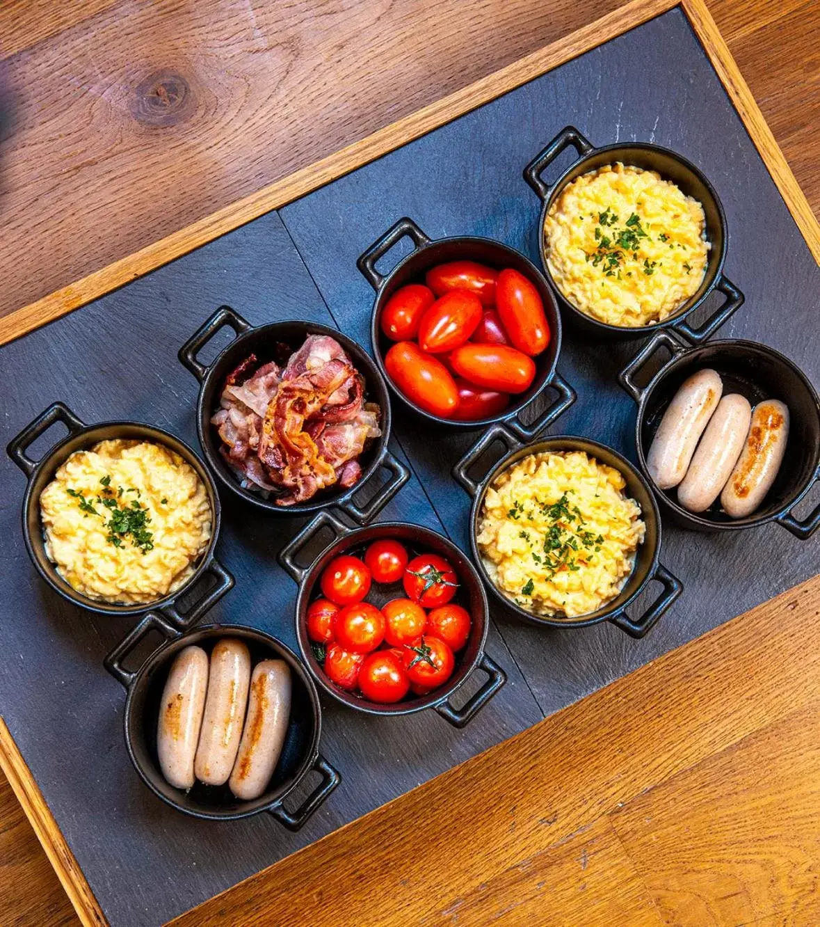 Breakfast in Hôtel Les Armures Breakfast in Hôtel Les Armures